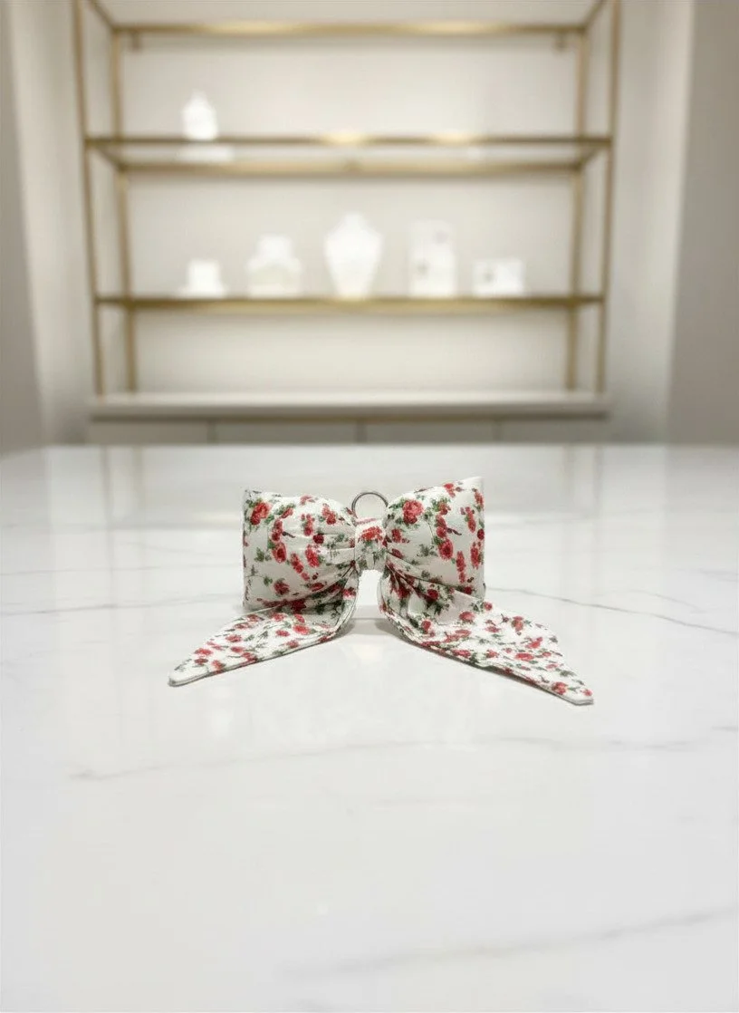 🌹 Vintage Rose Bow Keychain