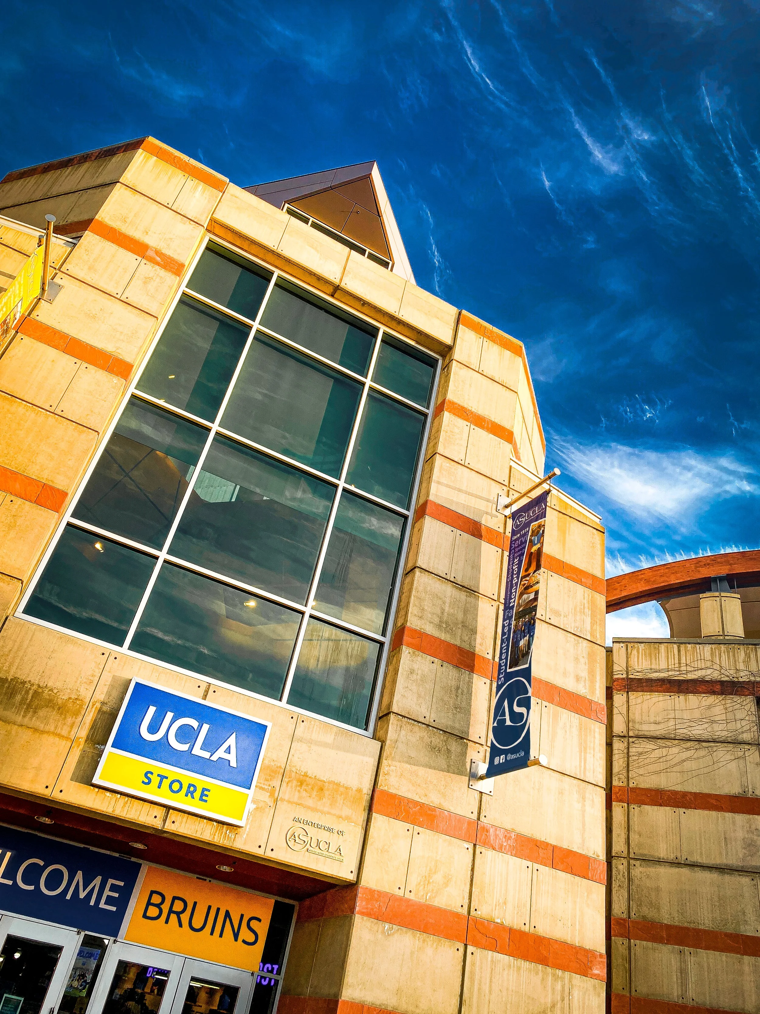 UCLA_SUNSET_UCLA Store.jpg