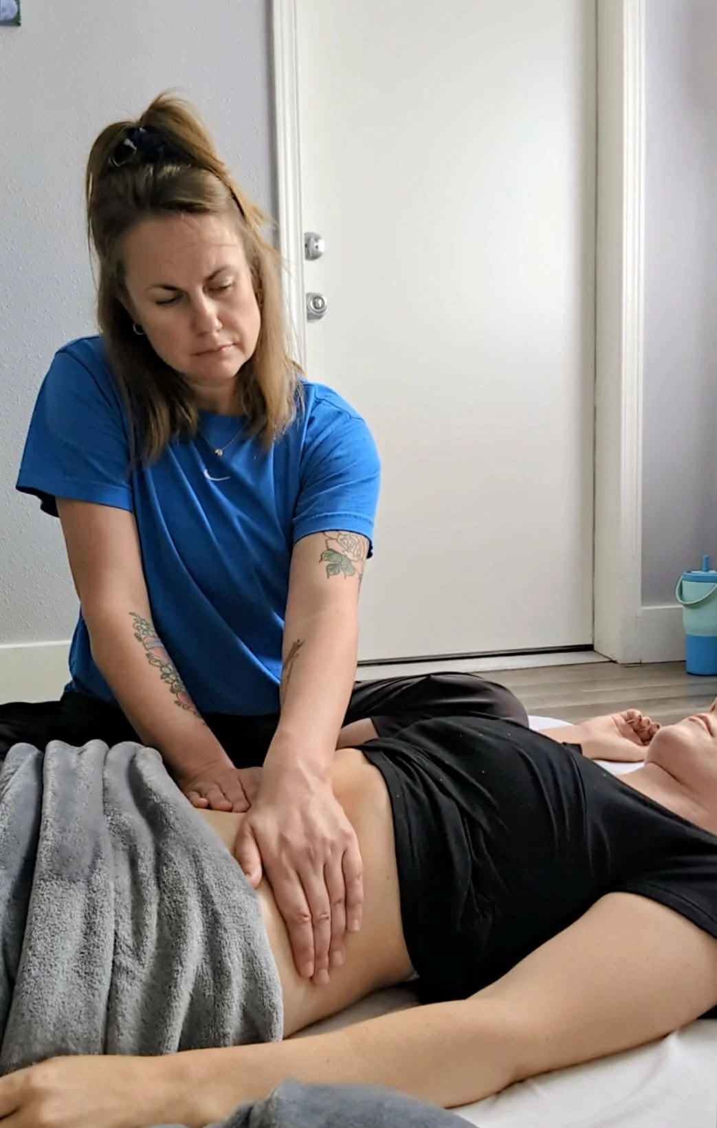Thai abdominal massage for stress relief