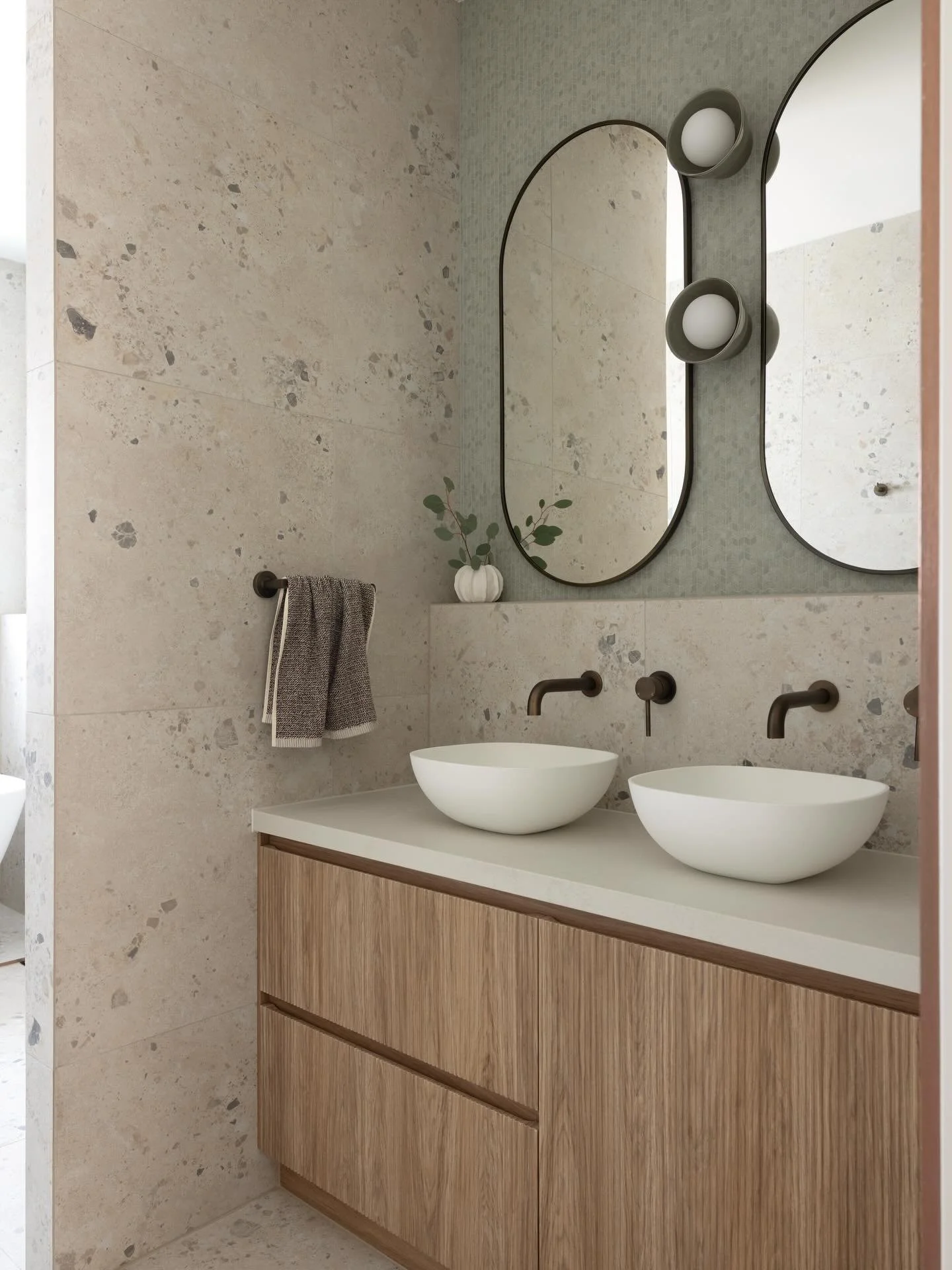 VANITY &mdash; Polytec Prime Oak Woodmatt in Calcutta Profile.
