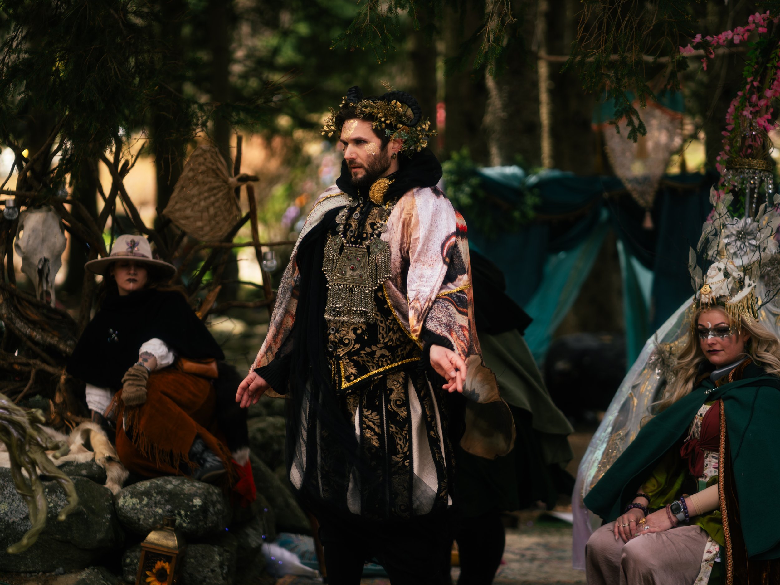 Cast-367.jpg