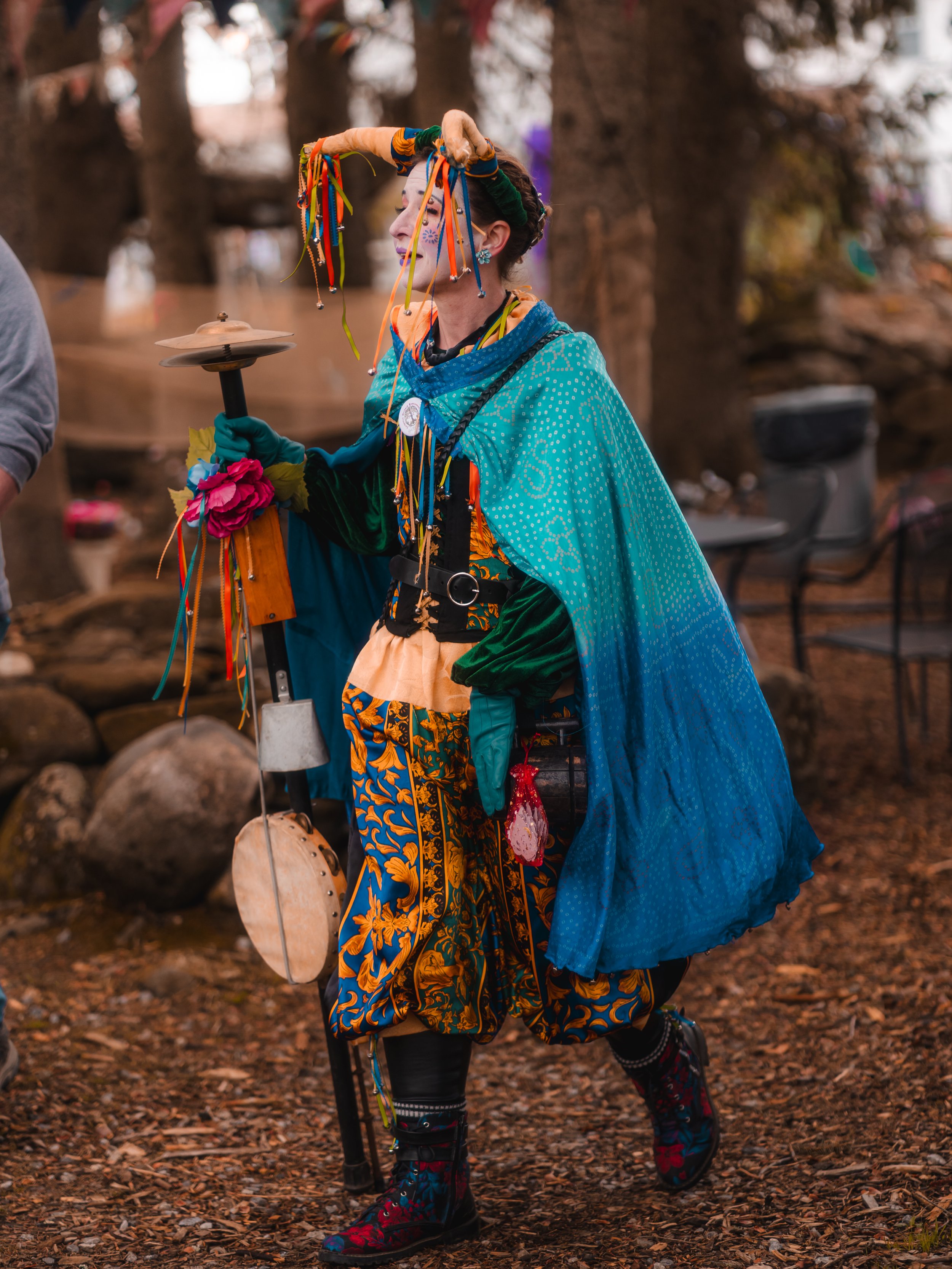 Cast-14.jpg
