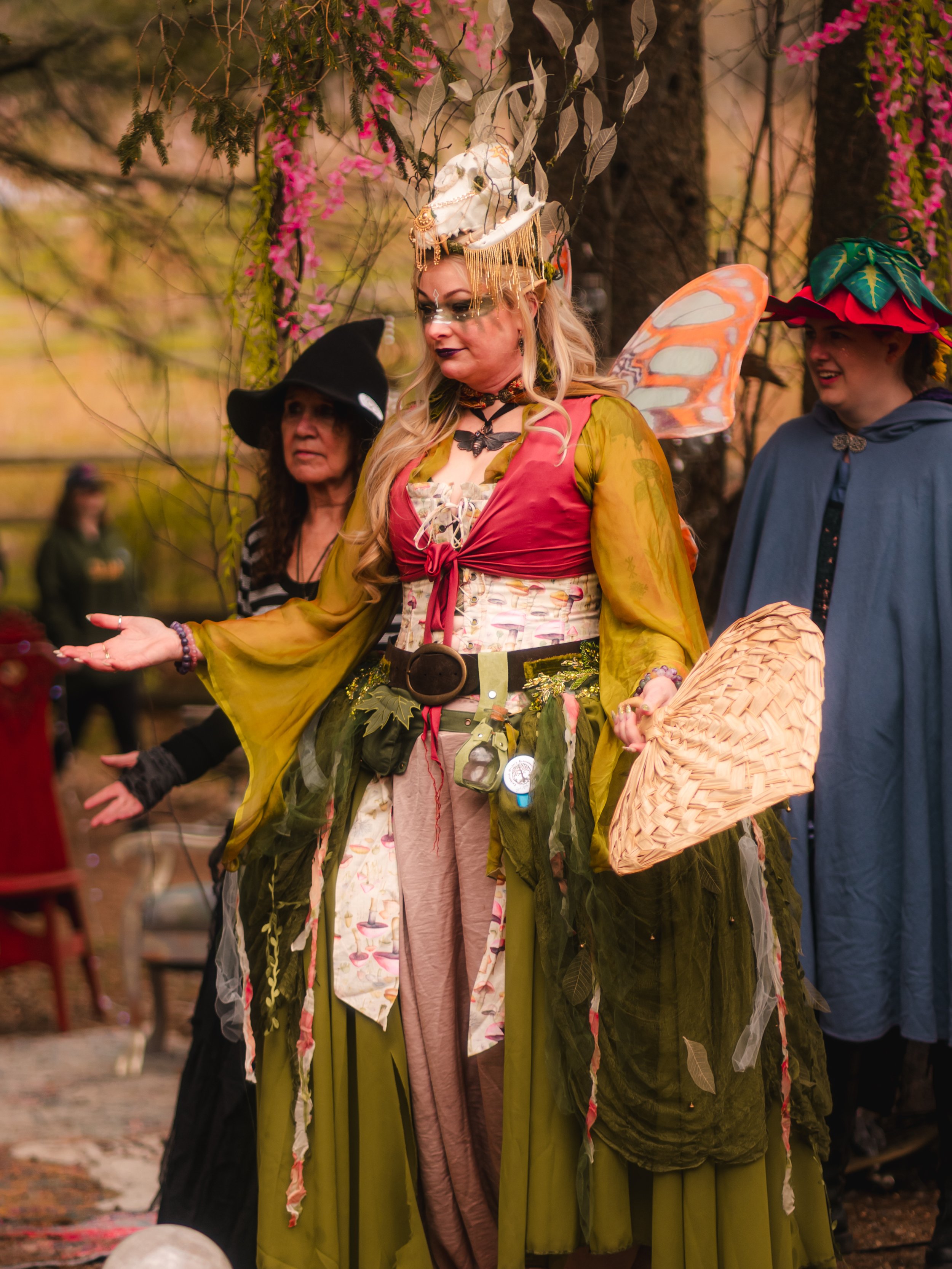 Cast-129.jpg