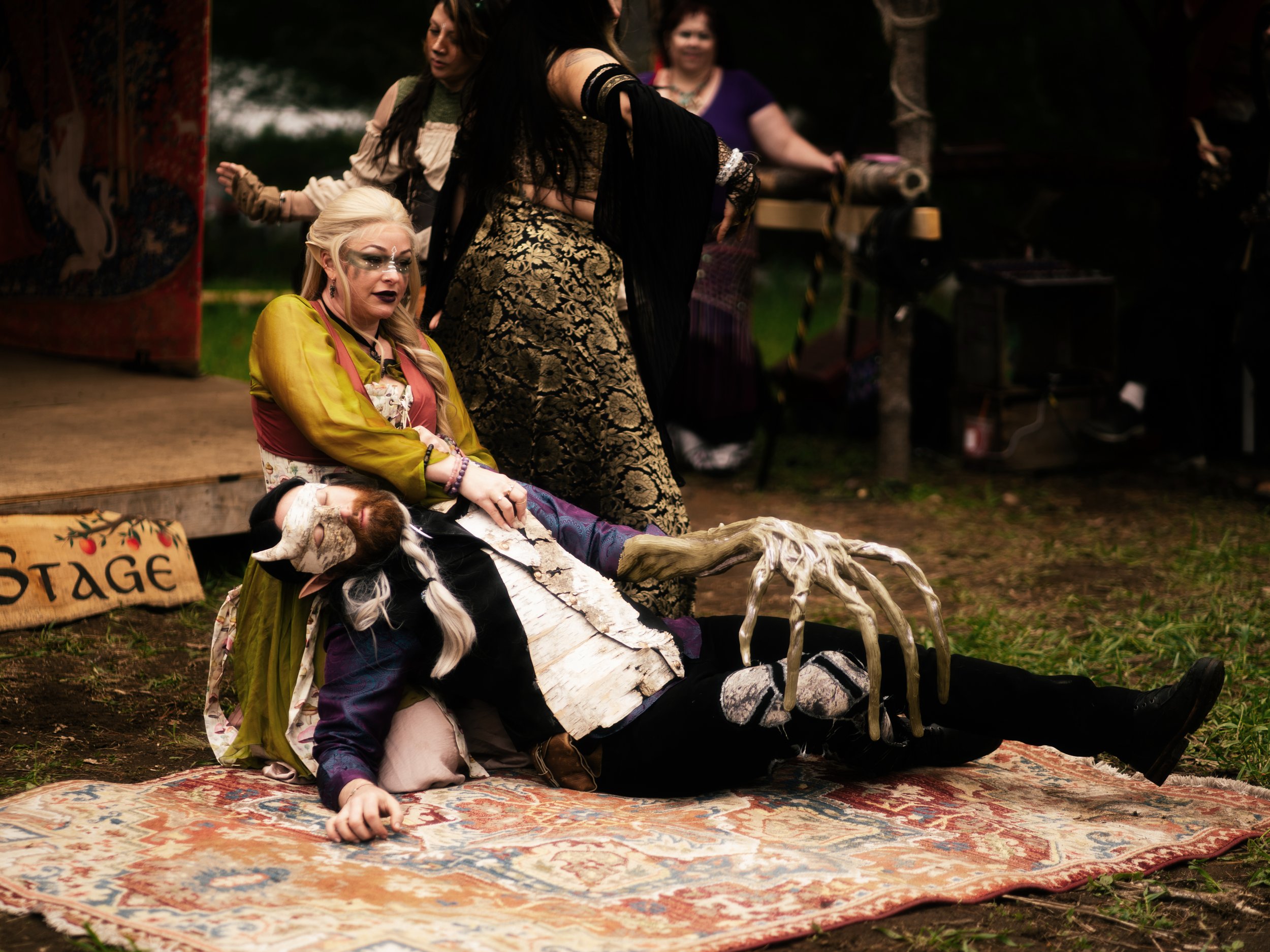 Cast-249.jpg