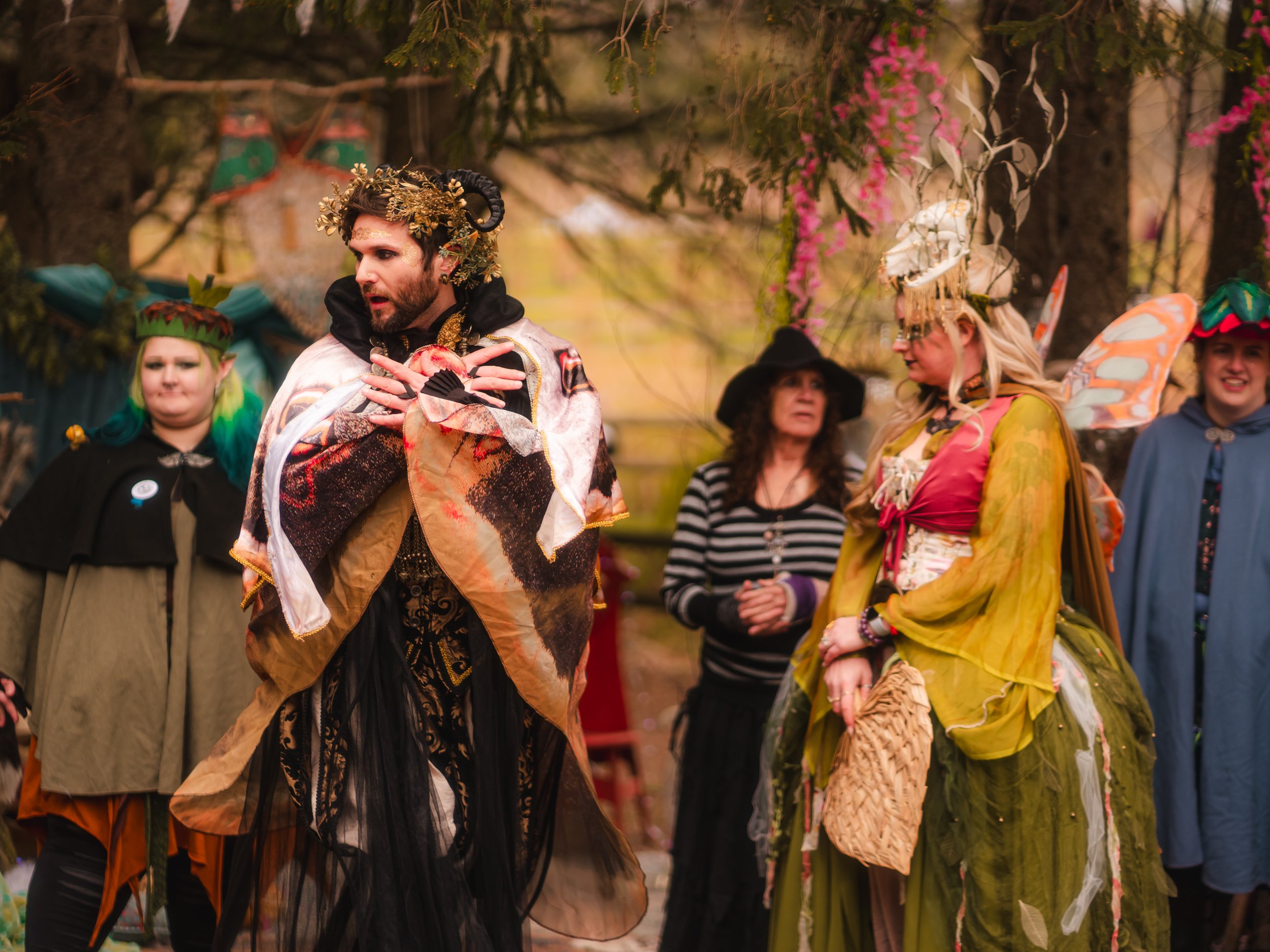 Cast-124.jpg