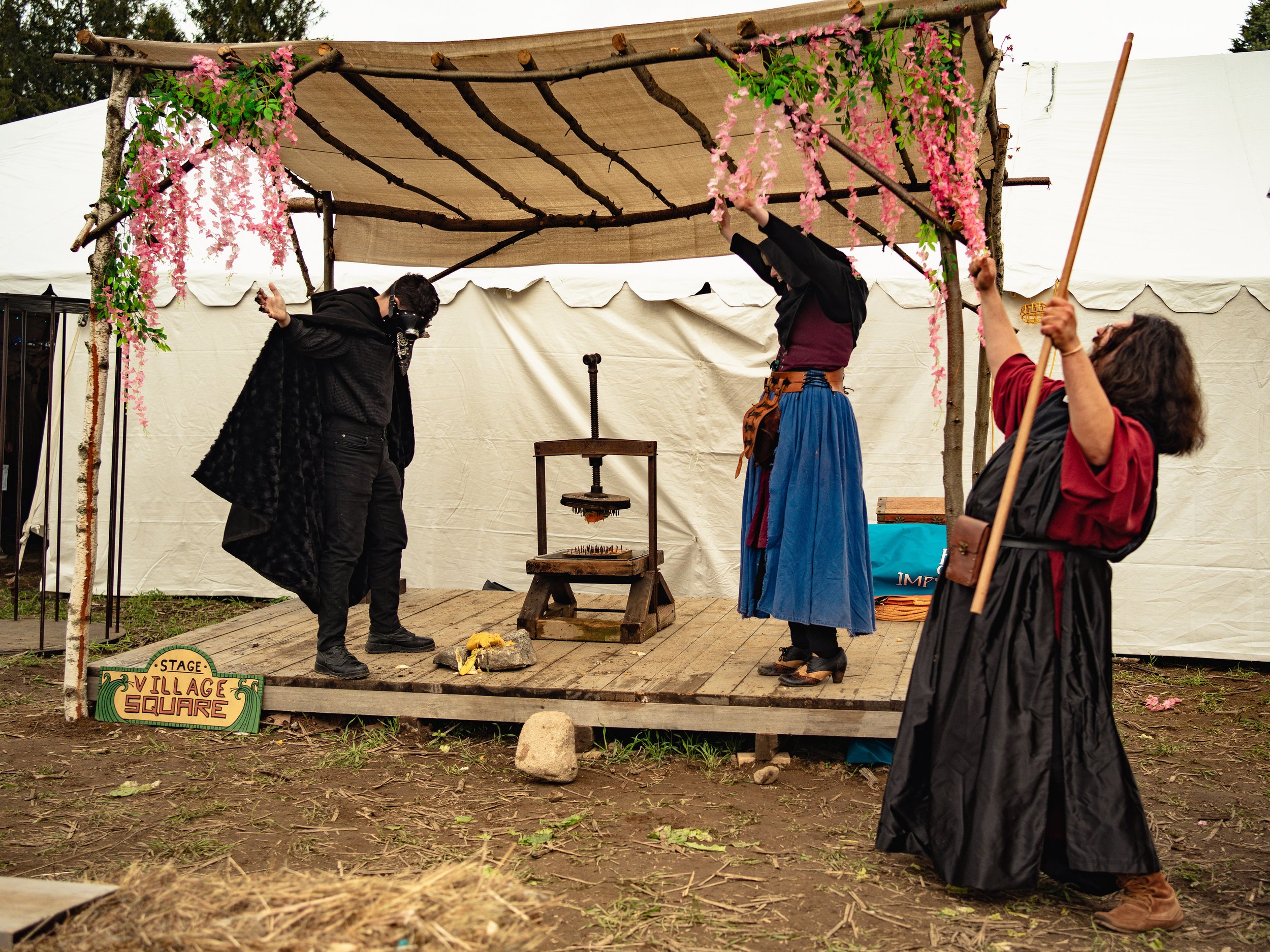 Cast-389.jpg