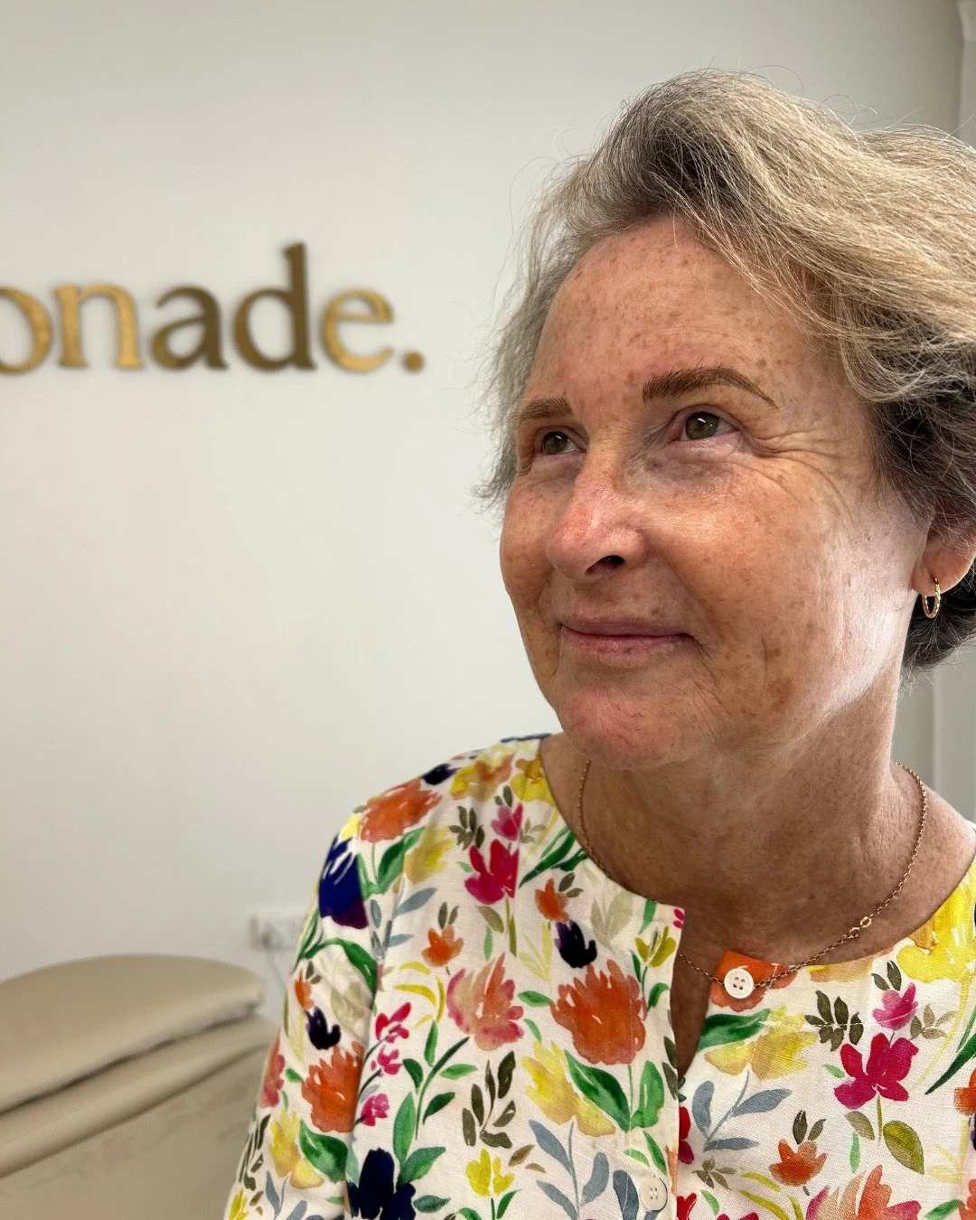 Three months after her initial appointment, this client came back to deepen her colour slightly and refine a few strokes. The goal was to restore the rich tone her brows once had and I'm loving how natural yet defined the result looks.

 #browsformat