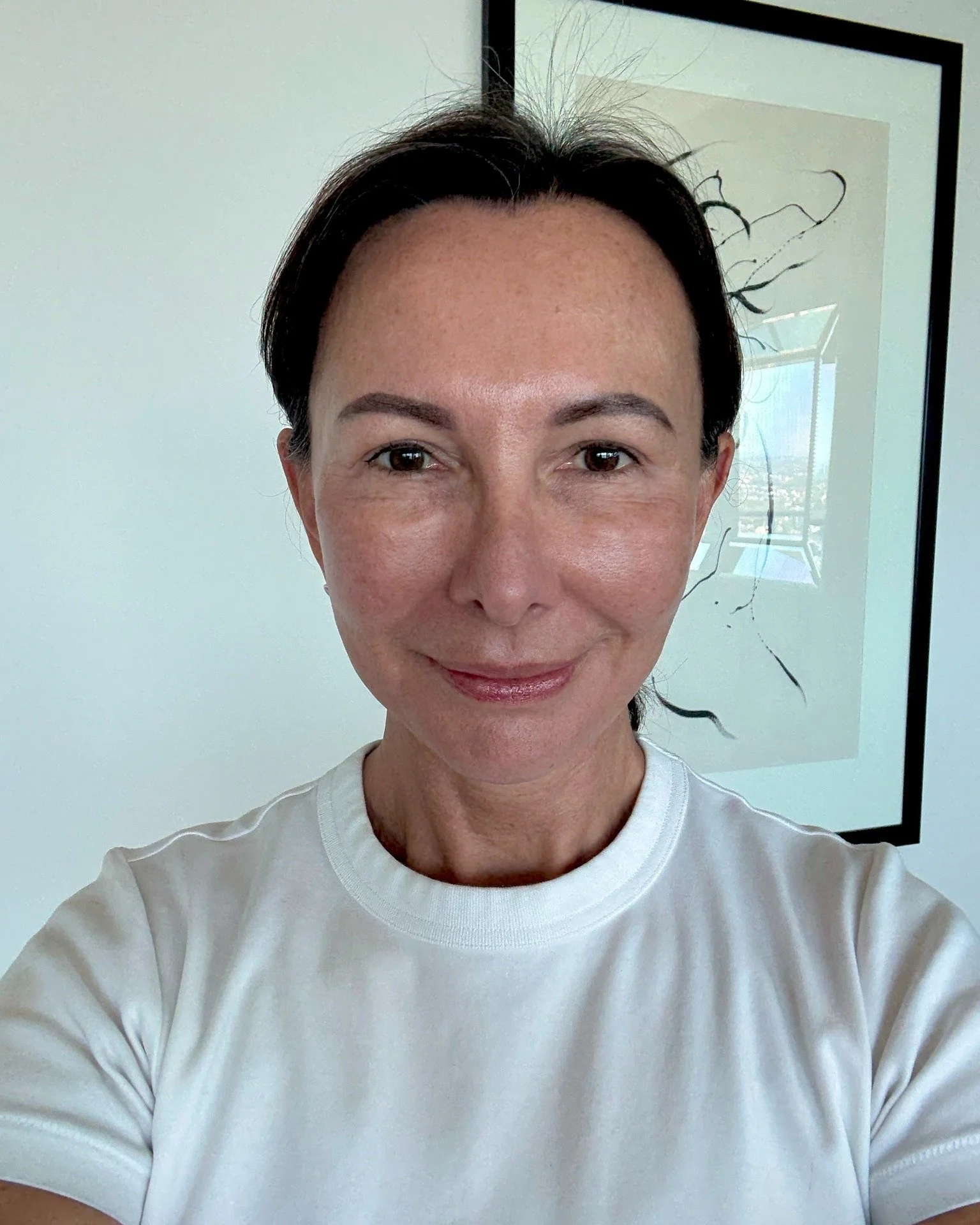 A great selfie of my beautiful client @claudia.hackman taken just 2 days after her brow appointment with me! 

Let&rsquo;s talk about what&rsquo;s actually happening in those early days of a brow tattoo 👇

When you first get your brows tattooed, the