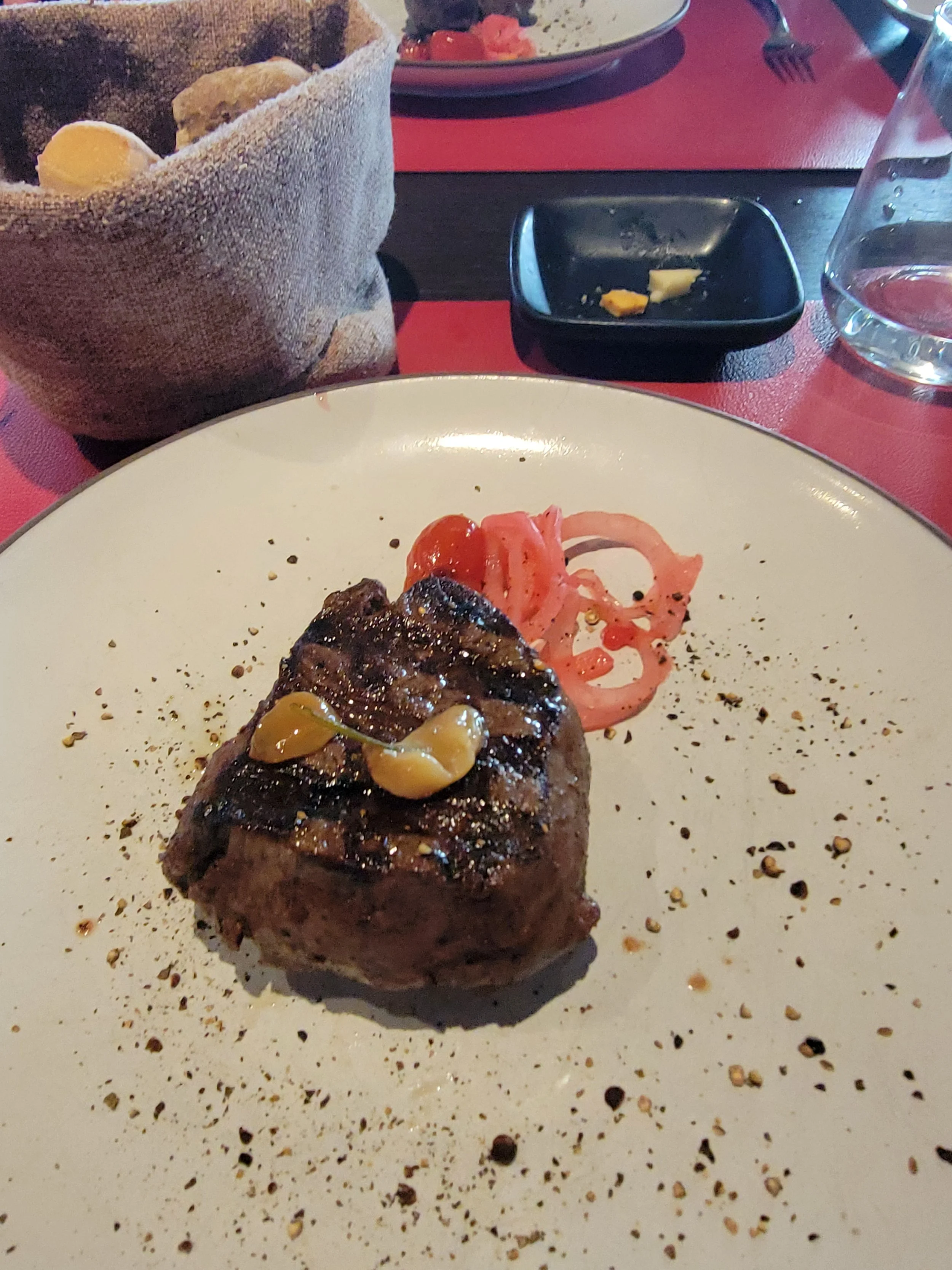 Filet with roasted garlic and peppercorn
