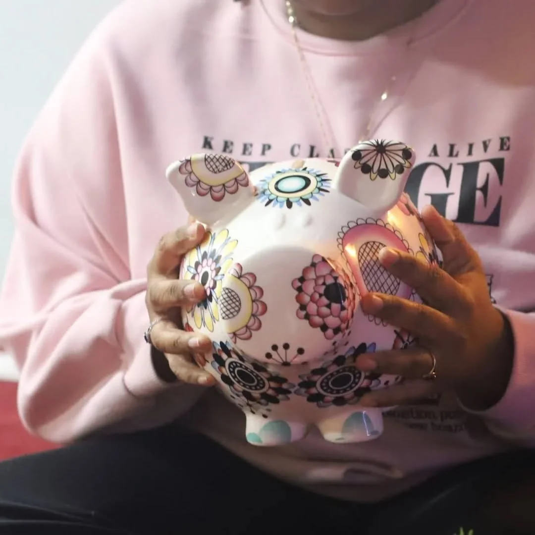 Hier, j&rsquo;ai commenc&eacute; la journ&eacute;e par un appel avec  @sabrina.brille pour animer une constellation collective pout une retraite de femmes
autour du f&eacute;minin et de l&rsquo;abondance.

Et le soir&hellip; j&rsquo;animais un cercle