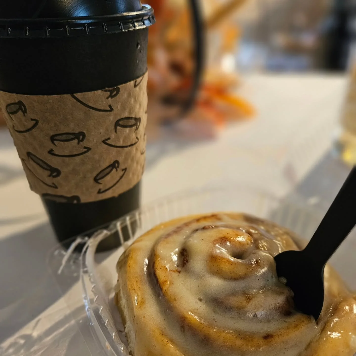 Freshly baked cinnamon rolls + your morning coffee = the ultimate fall treat 🍁☕ Come grab yours today 🥰