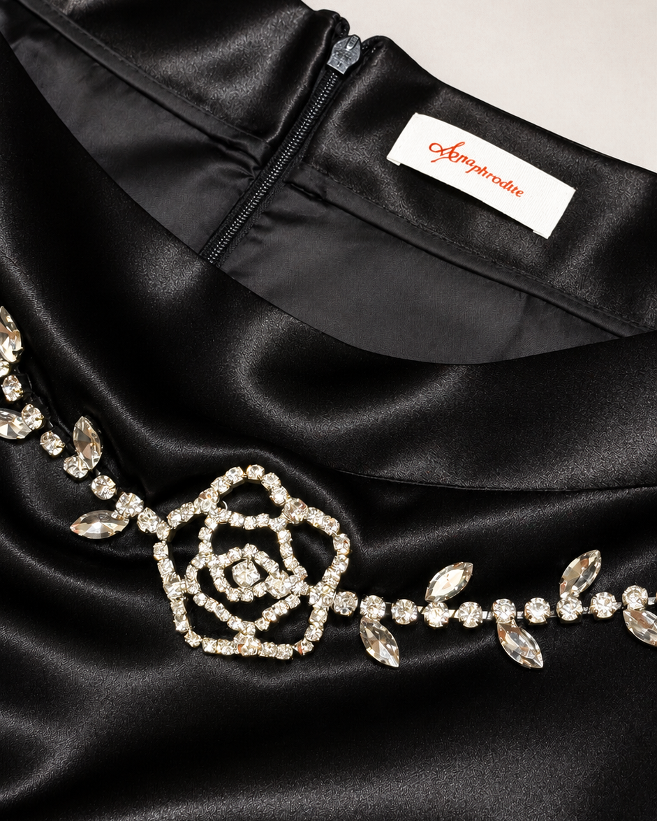 B12 BLACK SATIN DETAIL.png