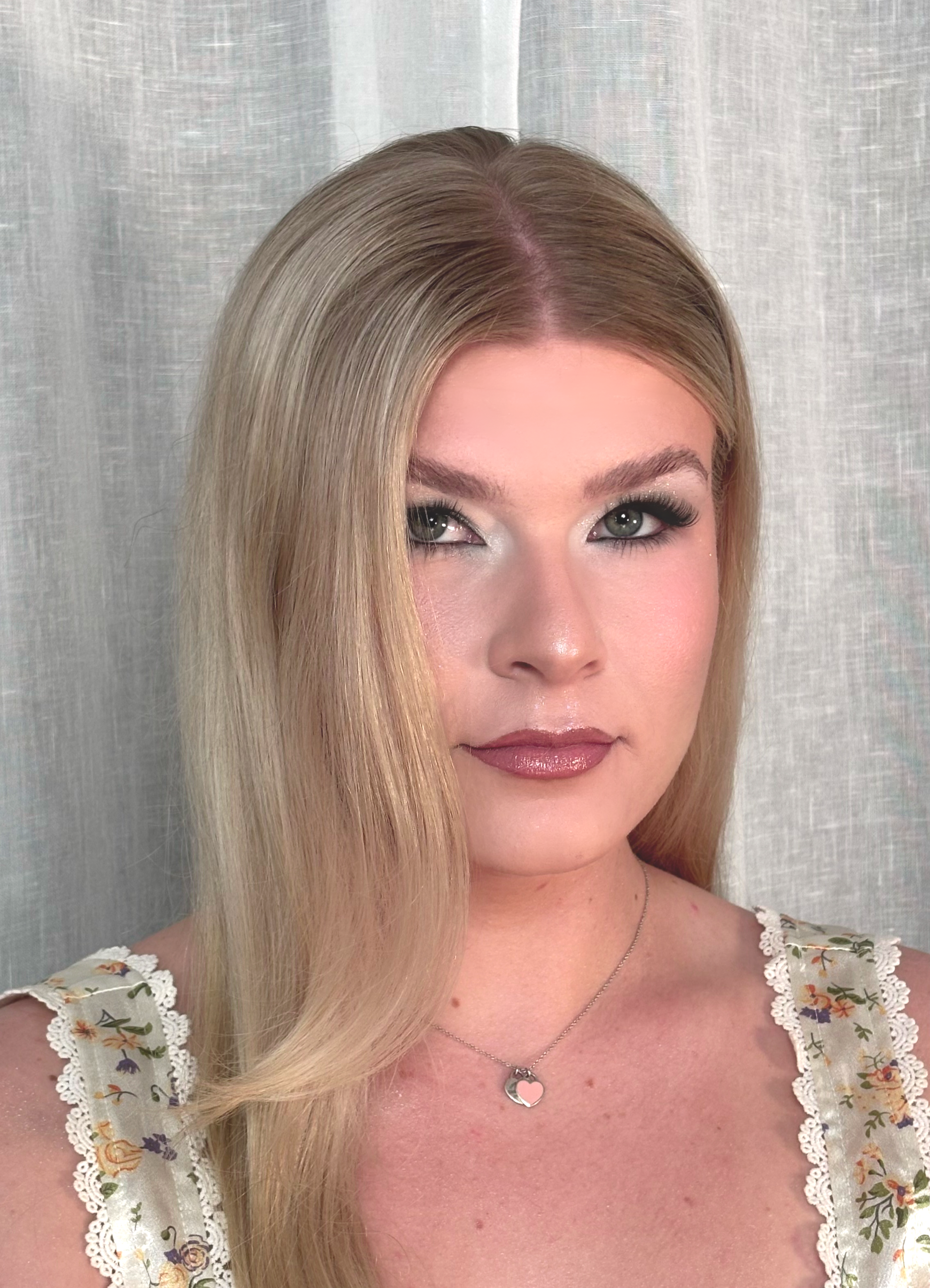 bridal makeup look by makeup artist located in  brisbane and goldcoast