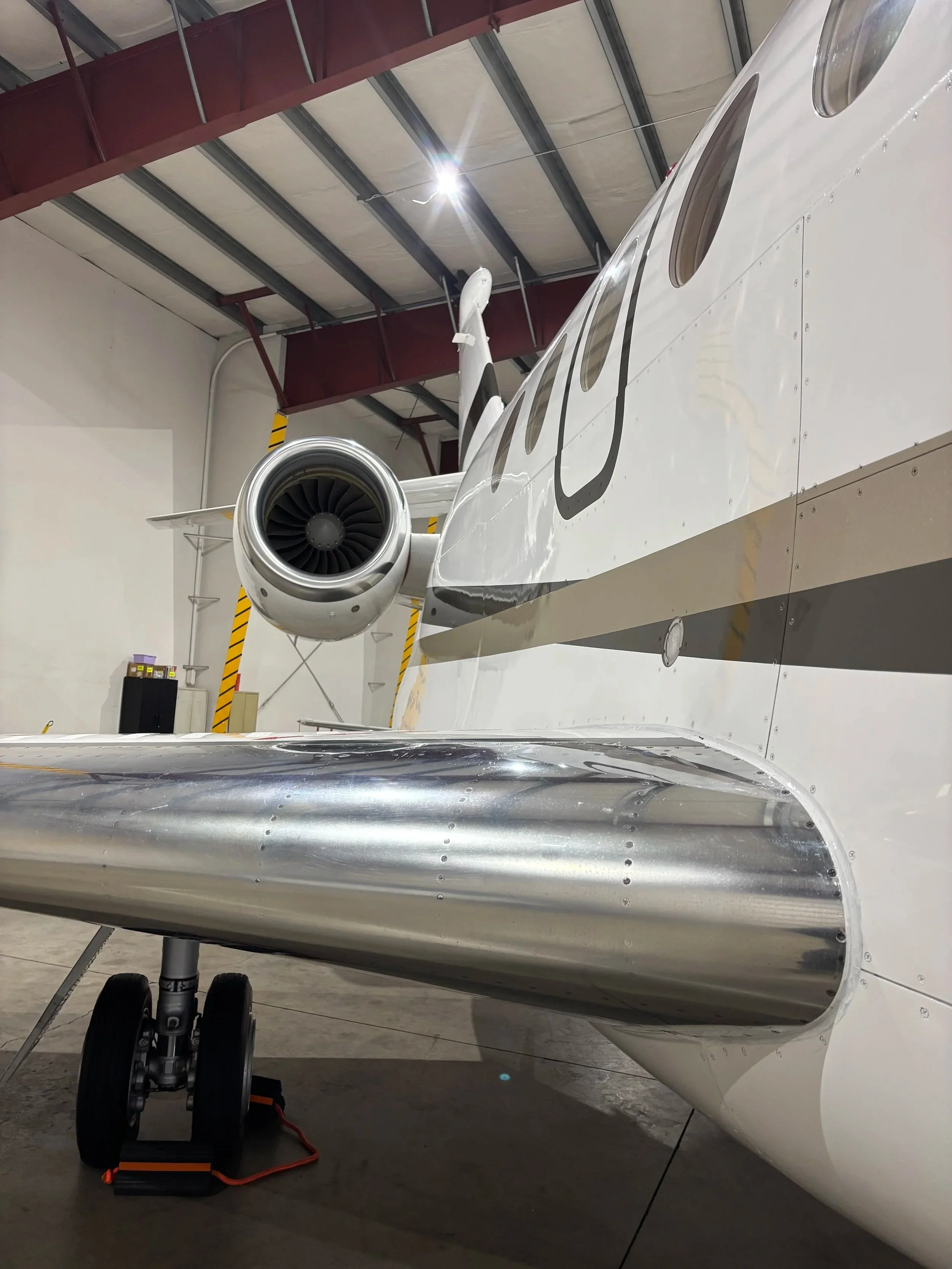 Dry wash - Falcon 2000EX

From the pilot: "Plane looks great! We will definitely be using you again."