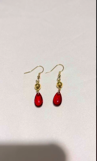 The Scarlet Heir earings