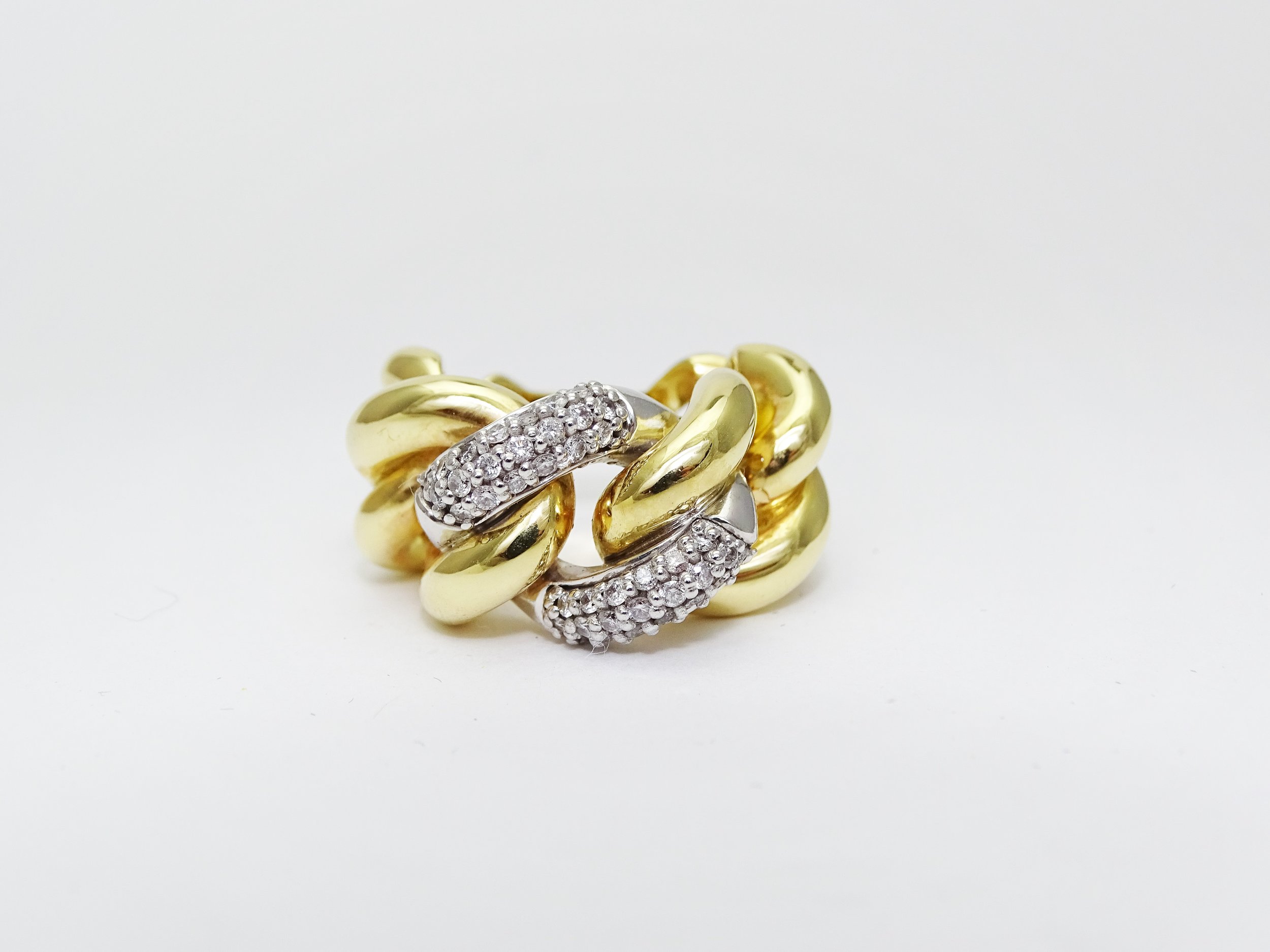 18ct yellow and white gold diamond 'chain' style ring. 