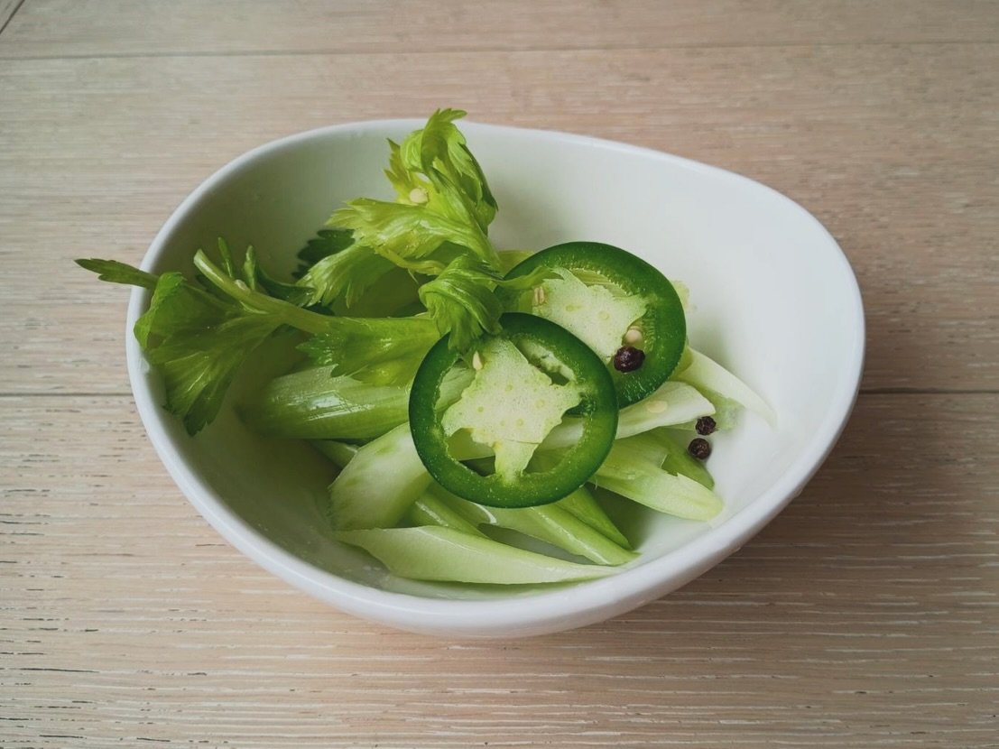 We're serving up Thanksgiving cheer! 😊 Join us for our special menu or a la carte options 😋 #thanksgiving #waikiki #restaurantinwaikiki #kamukura #kamukurasurfndine