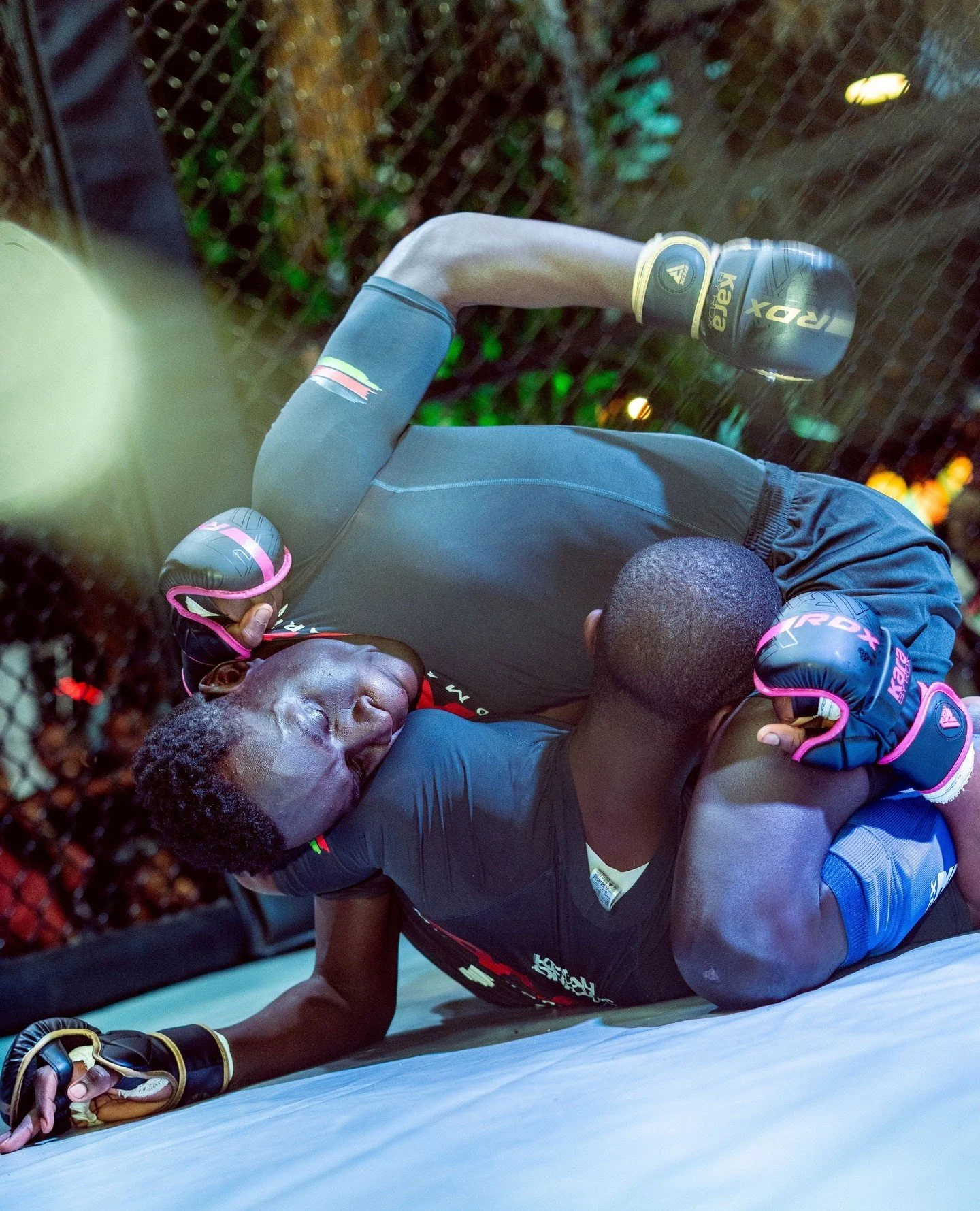 The final fight of the night saw an incredible display of grappling as Uganda's Hassan Waswa Muhammed 🇺🇬 (@_hassan_waswa_muhammed) of Nairobi Jiu Jitsu took on Kenya's Francis Mwangangi 🇰🇪 of Marine Gym. This was a methodical performance, defined
