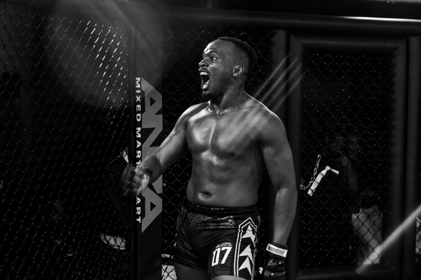 You have to see the knockout in your head before you land it in the cage. 👁️&zwj;🗨️⁠
⁠
The pros showed them what it takes; now it&rsquo;s the amateurs' turn to walk the path.⁠
⁠
4 DAYS. ⏳ The vision is about to become reality.⁠
⁠
#AnzaMMA #Focus #S