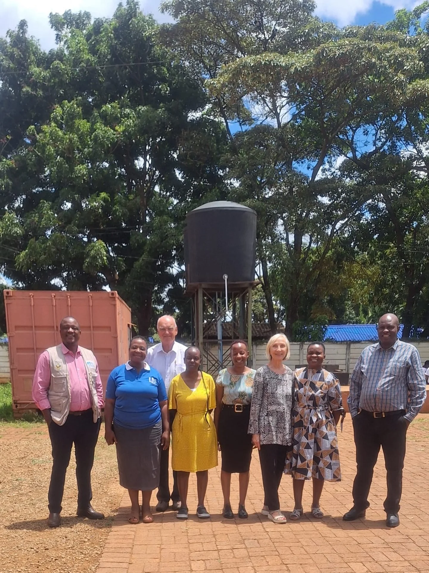 Bindura University of Science Education team from Social Sciences &amp; Humanities visited @dzikwa_trust_fund on March 4th. 👩🏾&zwj;🔬🧬🎓

Dean D. Makwerere, Dr. M. Mavesera and Dr. J. Kurebwa met Seppo, Oili and the Dzikwa operative team. The agen
