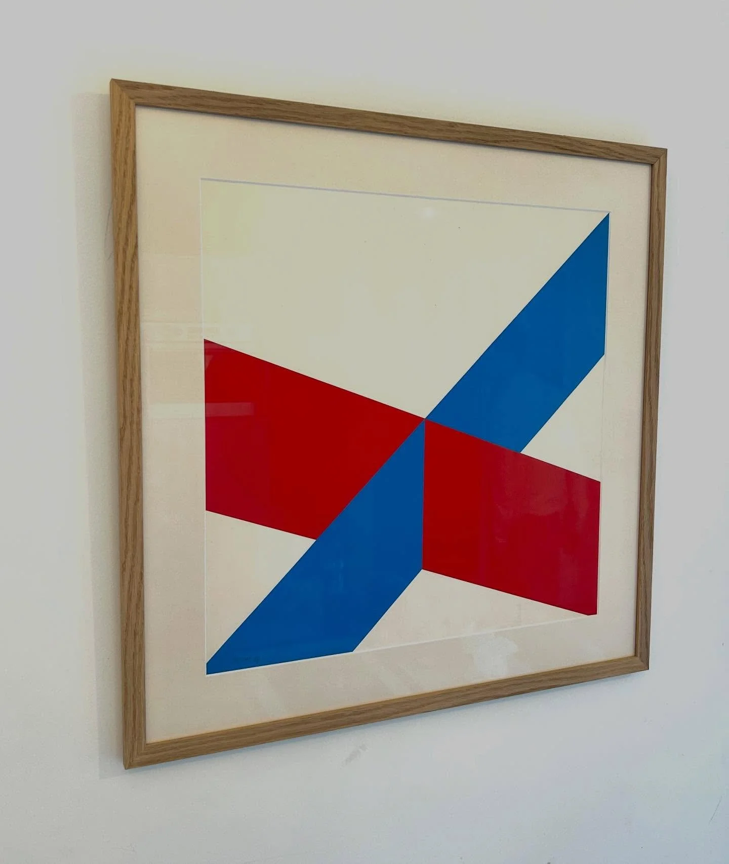 Zeefdruk van de Bob Bonies (1937). Het werk is in verso gesigneerd. Deze prent is onderdeel van een grafiekmap uitgegeven door het Leids Academisch Kunstcentrum met prenten van Hans Koetsier, Carel Visser en Peter Struycken.

Afmeting 61x61

#lijsten