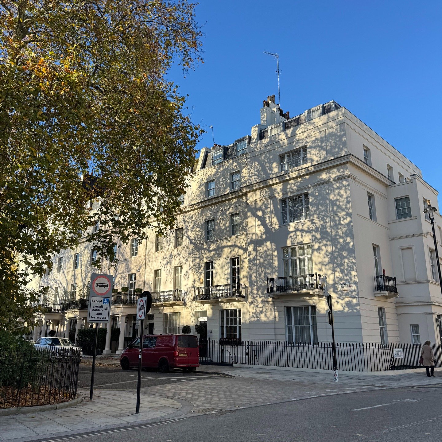 Morning folks and what a beautiful day it is in London 🇬🇧 

It&rsquo;s been a busy week so far with client offers submitted, client tours completed and new client onboarding.

Activity like this is a positive signal as we head into 2026, early mome