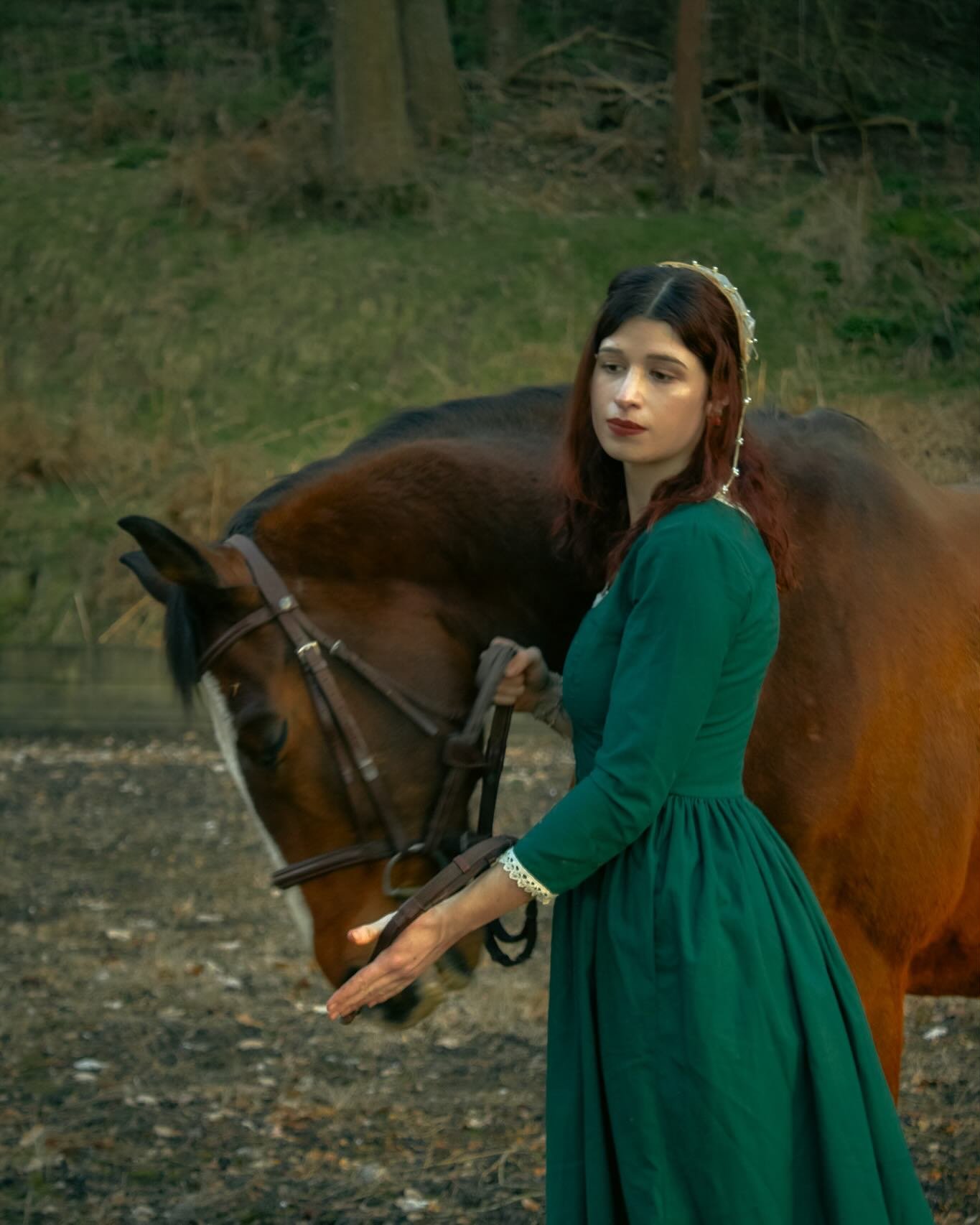 The Lady Of Shalott
β± ΰΌ» ·: βοΈ
Here is the final set (a glimpse) into my editorial based up The Lady of Shalott by Lord Tennyson π¦’πͺ
incredible model & horse handler @r30wr
art direction, photography and styling @nymphdarci
+ these a