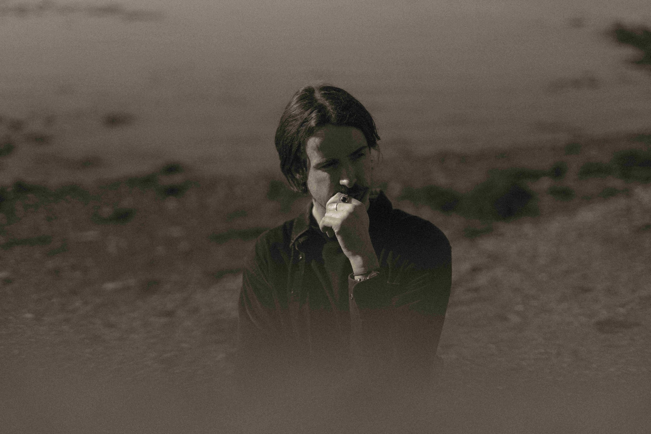 Welsh electronic/indie artist ‘HEDDLU’ announces new single