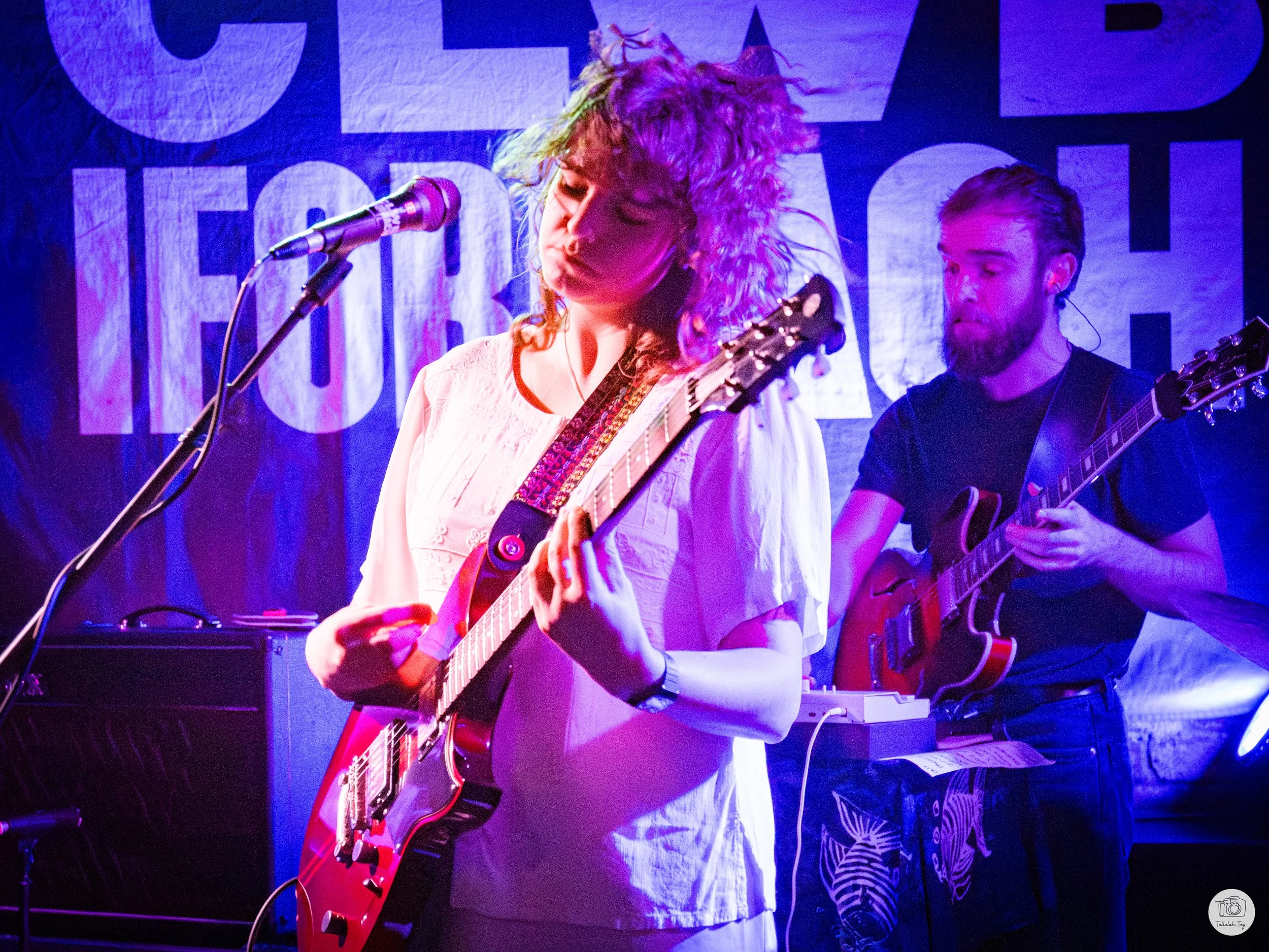 Plantoid bend genre and expectation at Clwb Ifor Bach