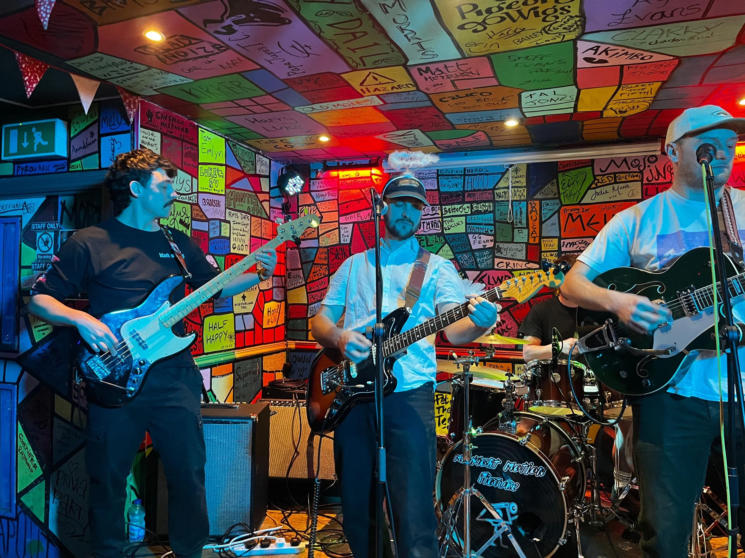 Twpsyn’s new single, ‘Hit The Ground Running’