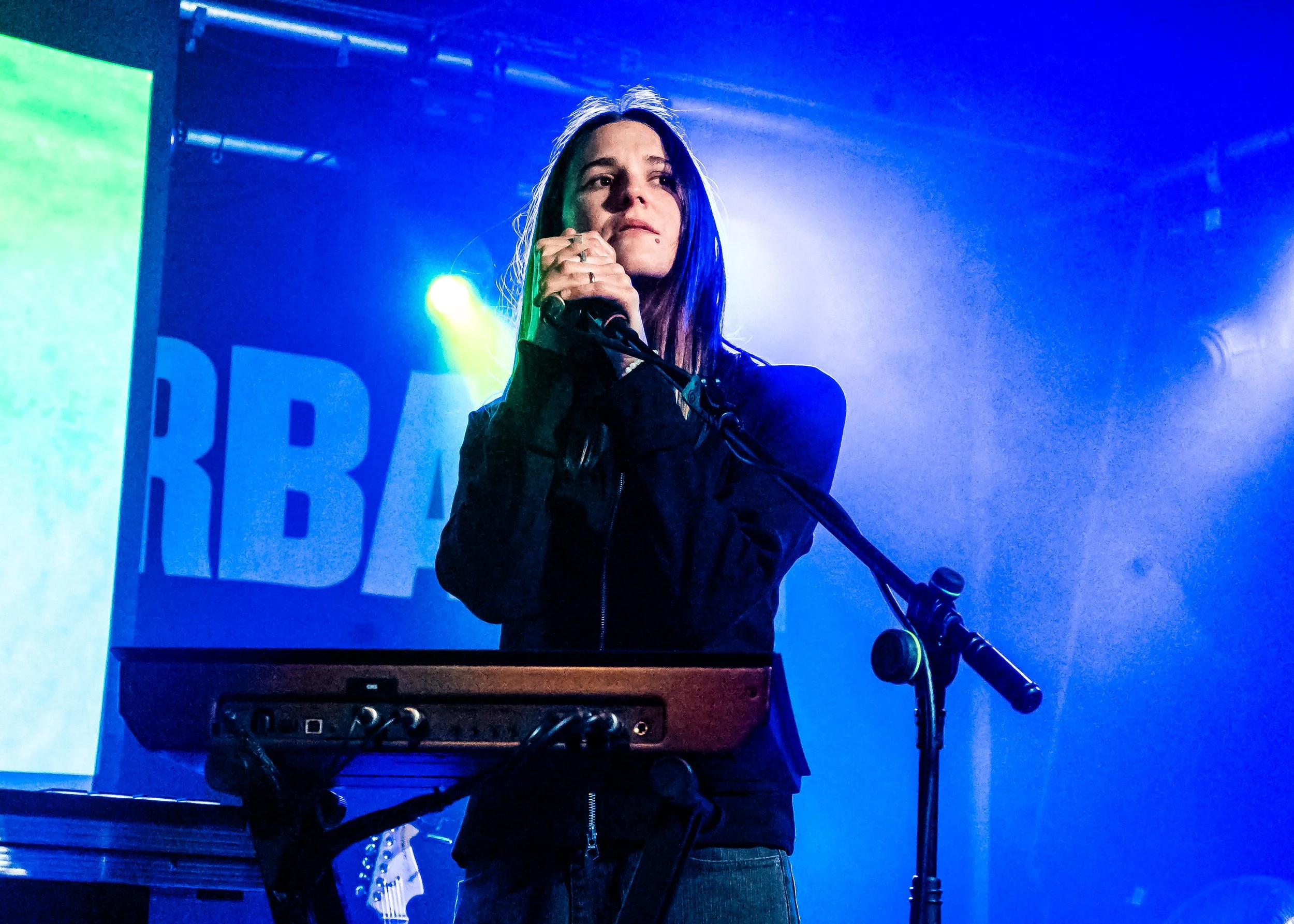 Art School Girlfriend give an intimate, visually rich performance