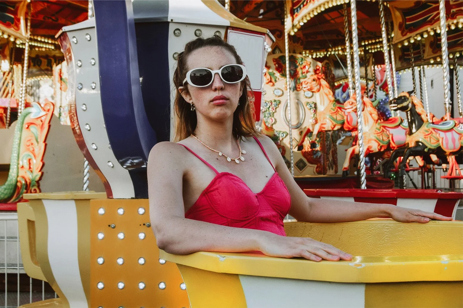 Welsh Alternative Pop Artist 'Aderyn' releases 'Hot Pink!' EP