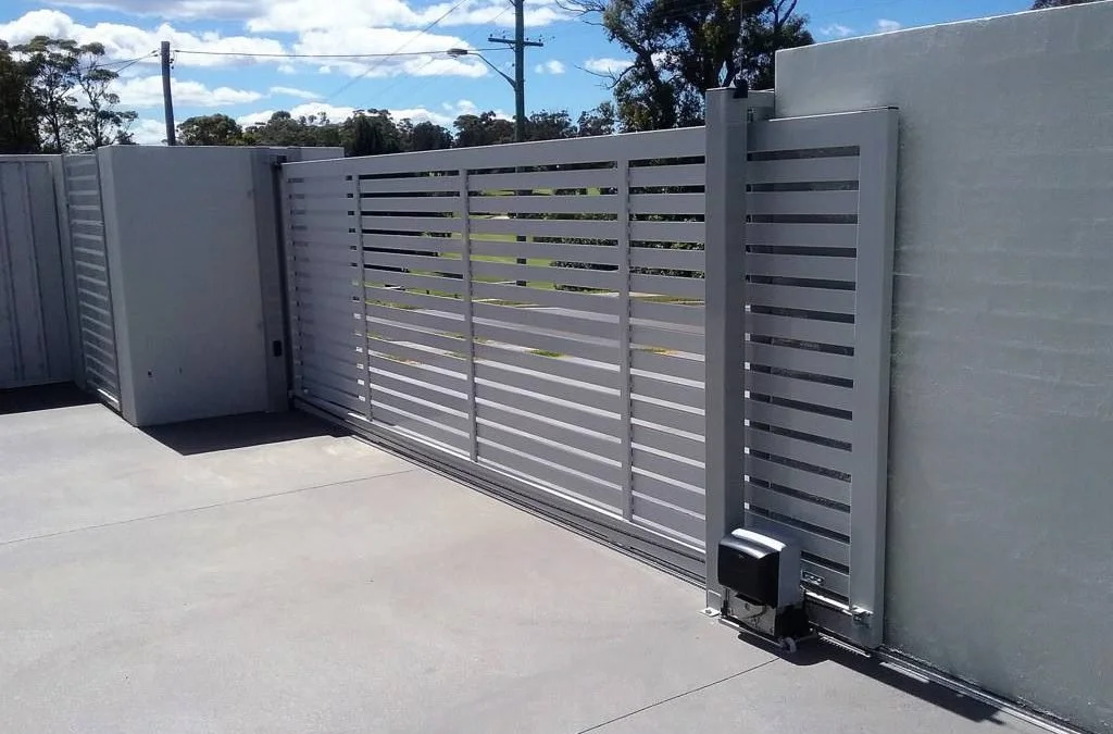Aluminium horizontal slat automatic sliding gate with gate motor installed by TG Wheeler Contracting, Northern Rivers NSW