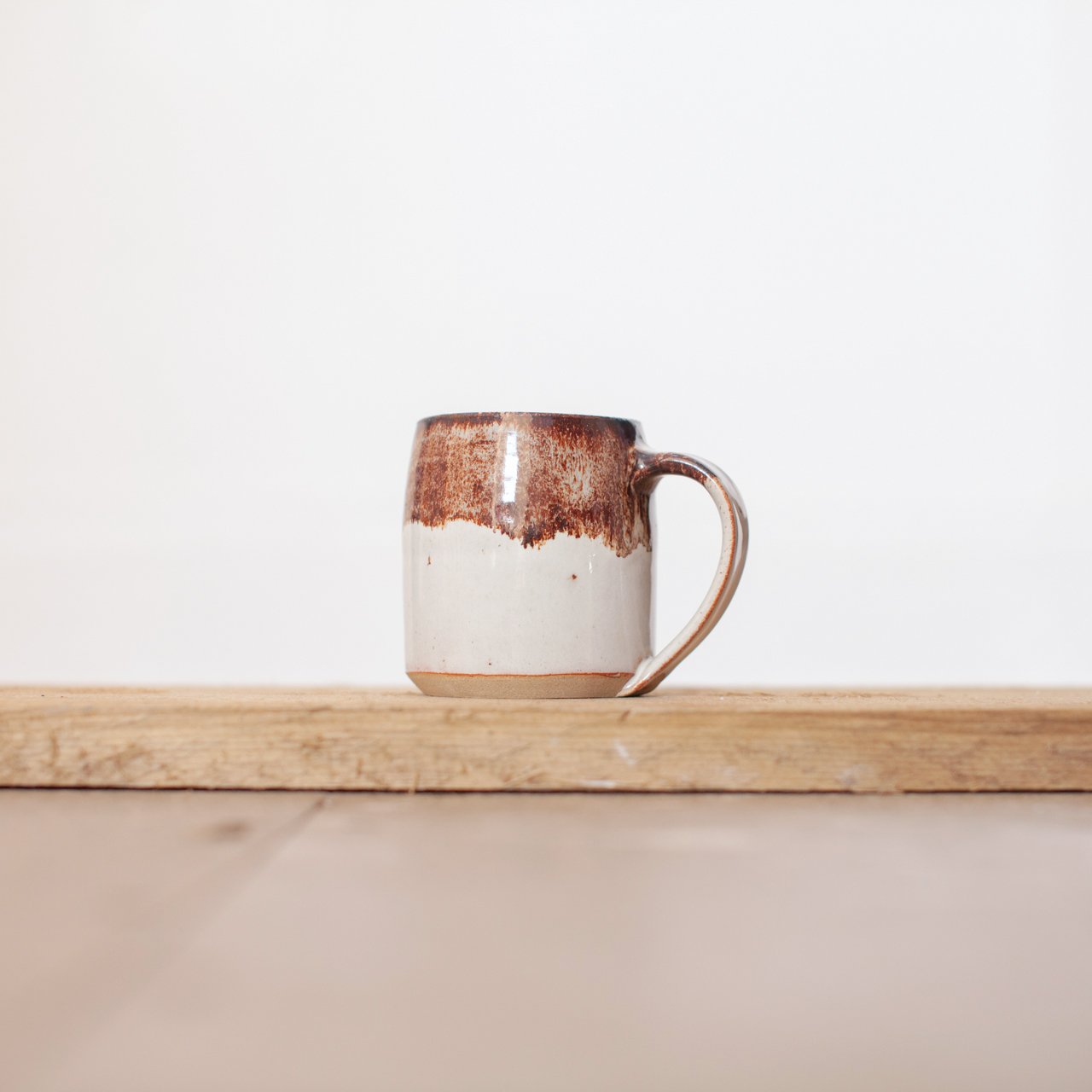 Brown and White Short Mug 02