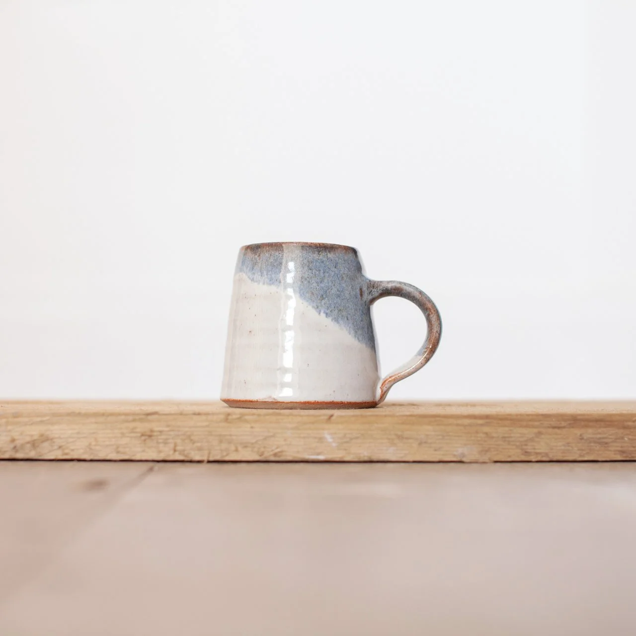 Blue and White Short Mug 09