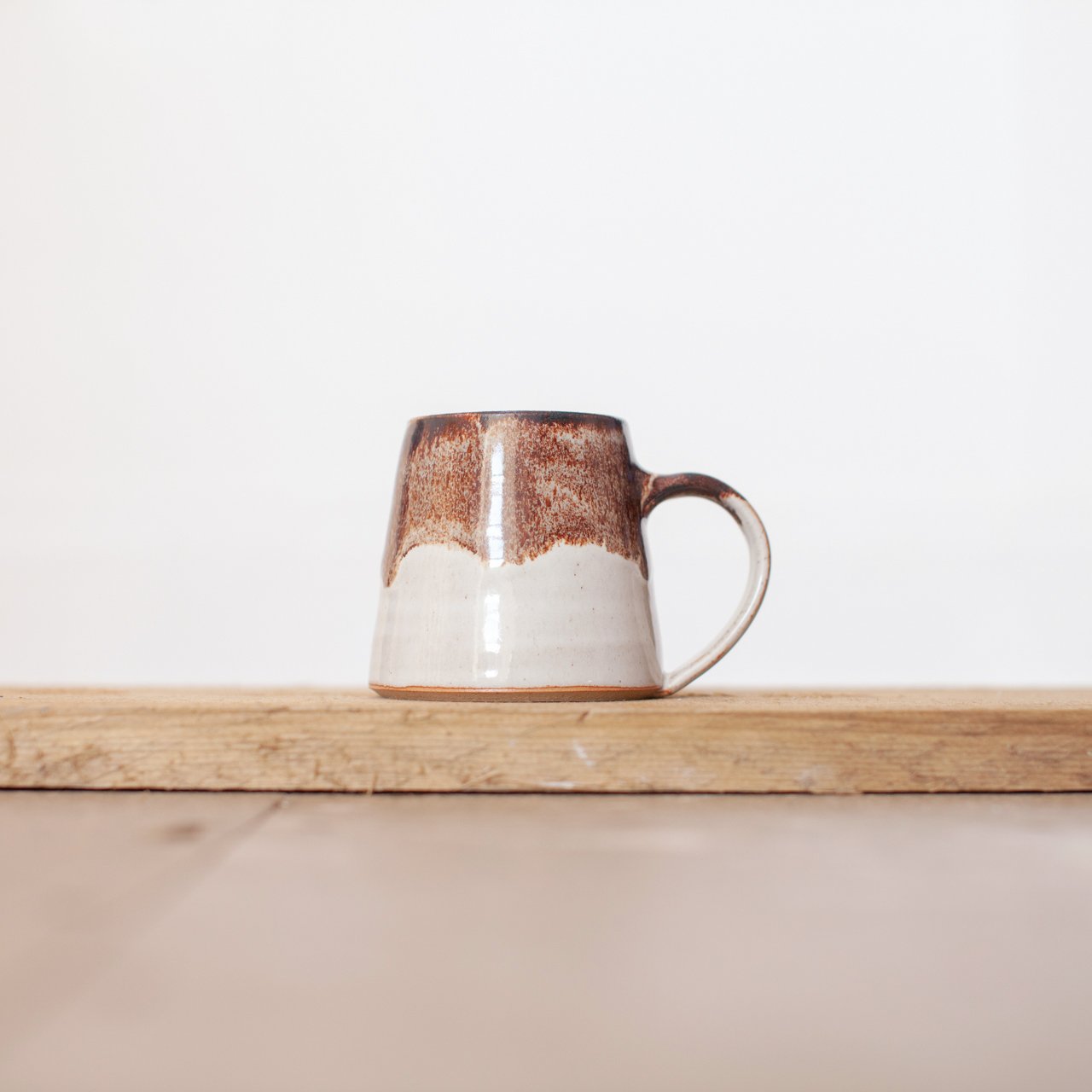 Brown and White Short Mug 01