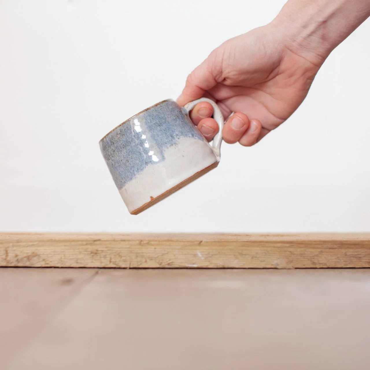 Blue and White Short Mug 05