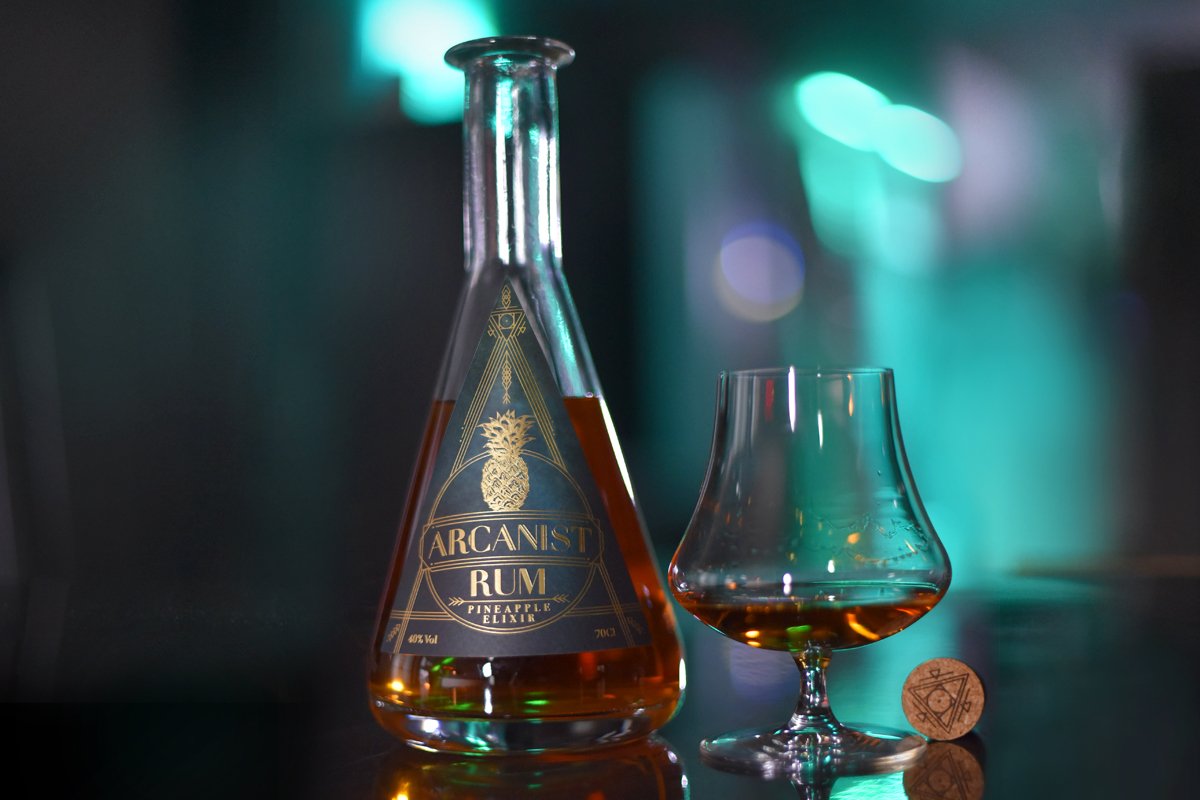 Arcanist-rum_Pineapple-Elixir_02.jpg
