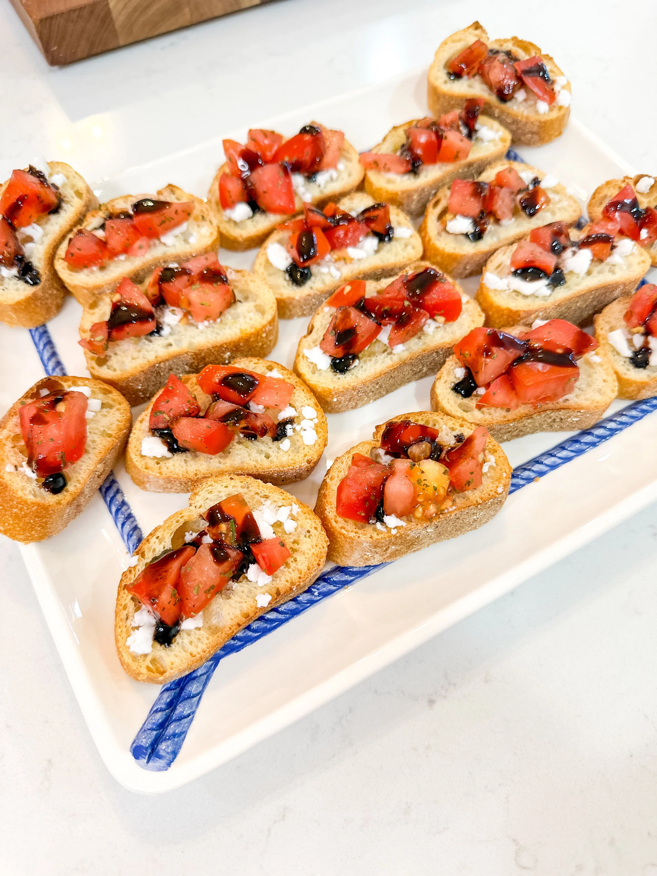 🌿 Summer Garden Crostini