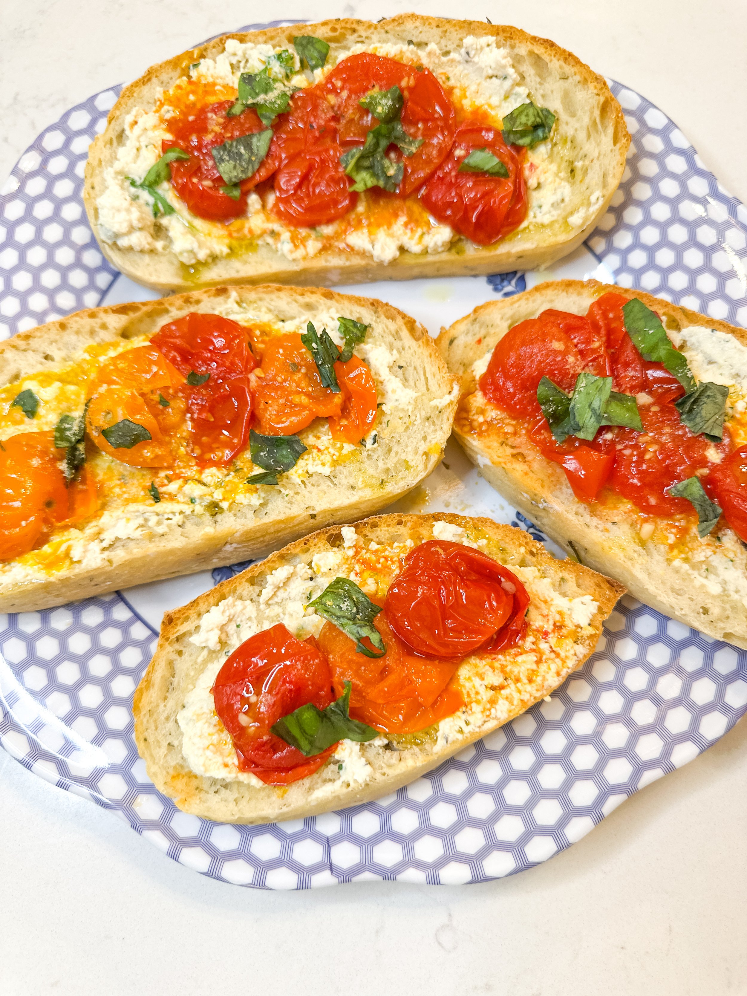 🍅 Herbed Tomato Tartine