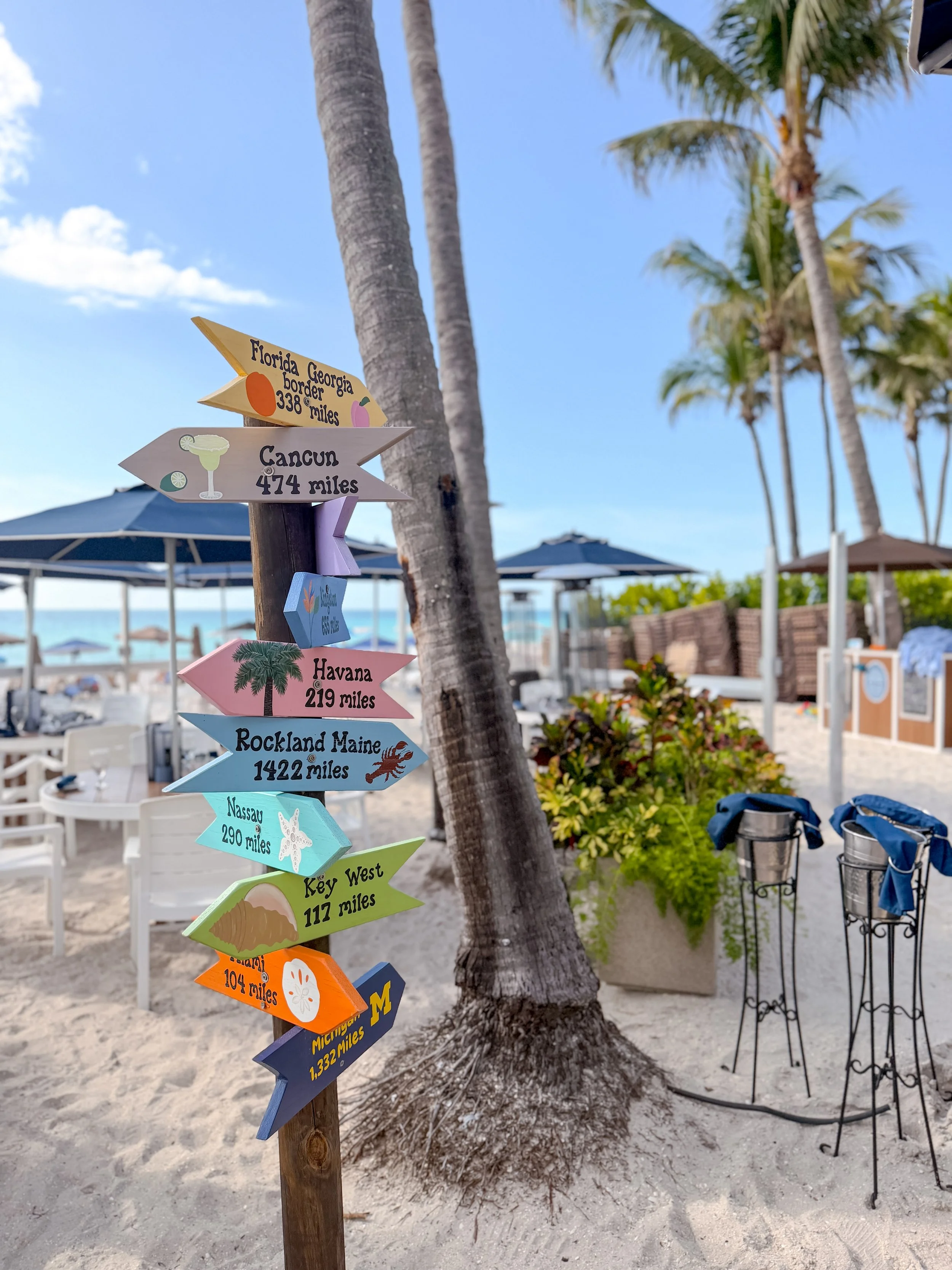 The Turtle Club on Vanderbilt Beach: Naples, FL