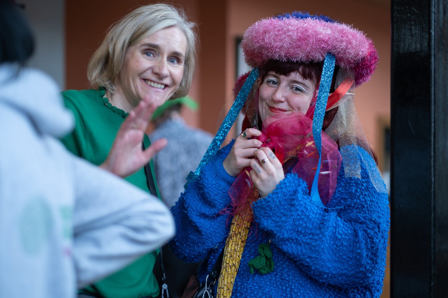 lihh-irish-ladies-dressed-up.jpg