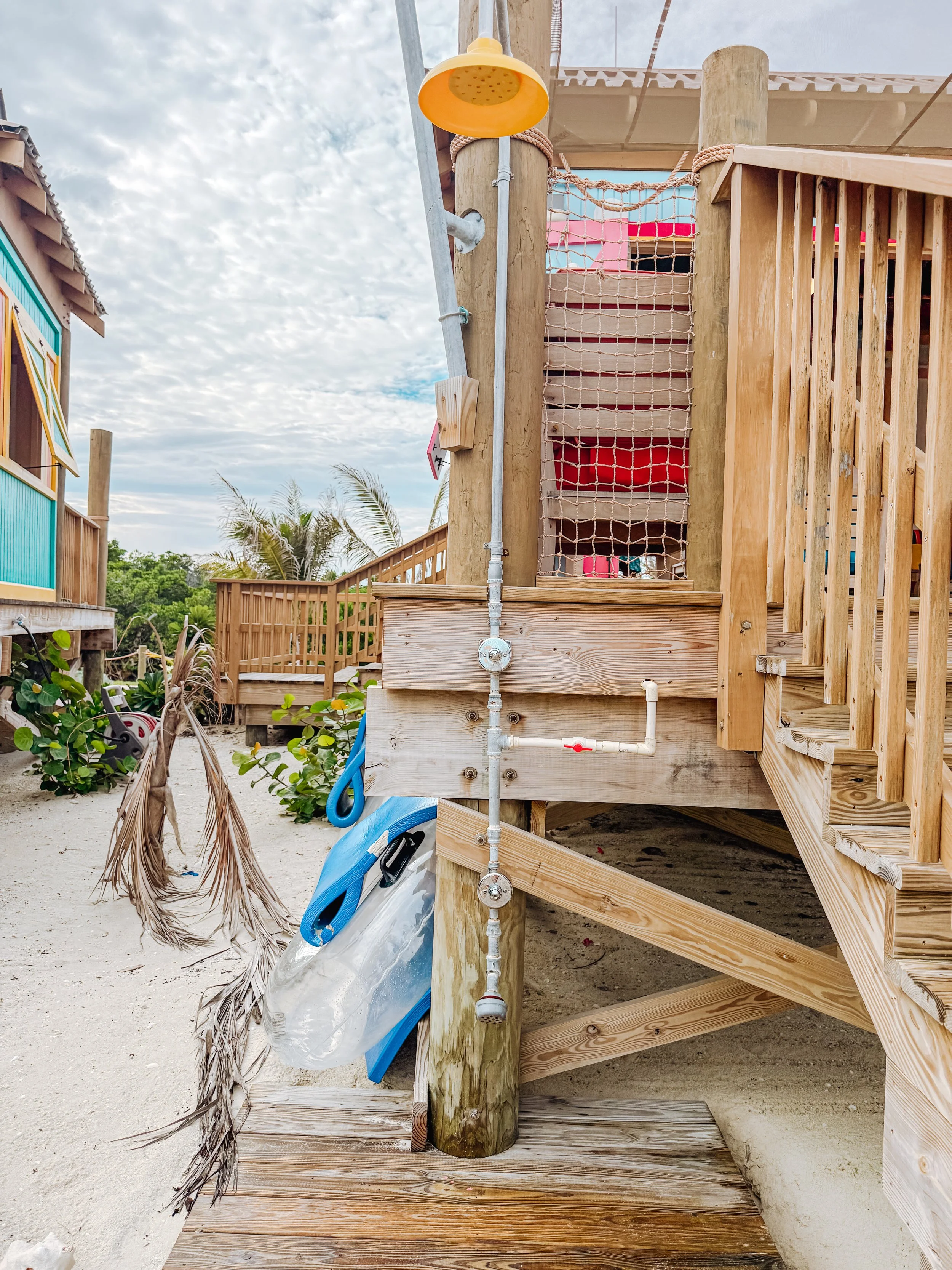 Outdoor Shower Mickey and Minnie Cove Cabana