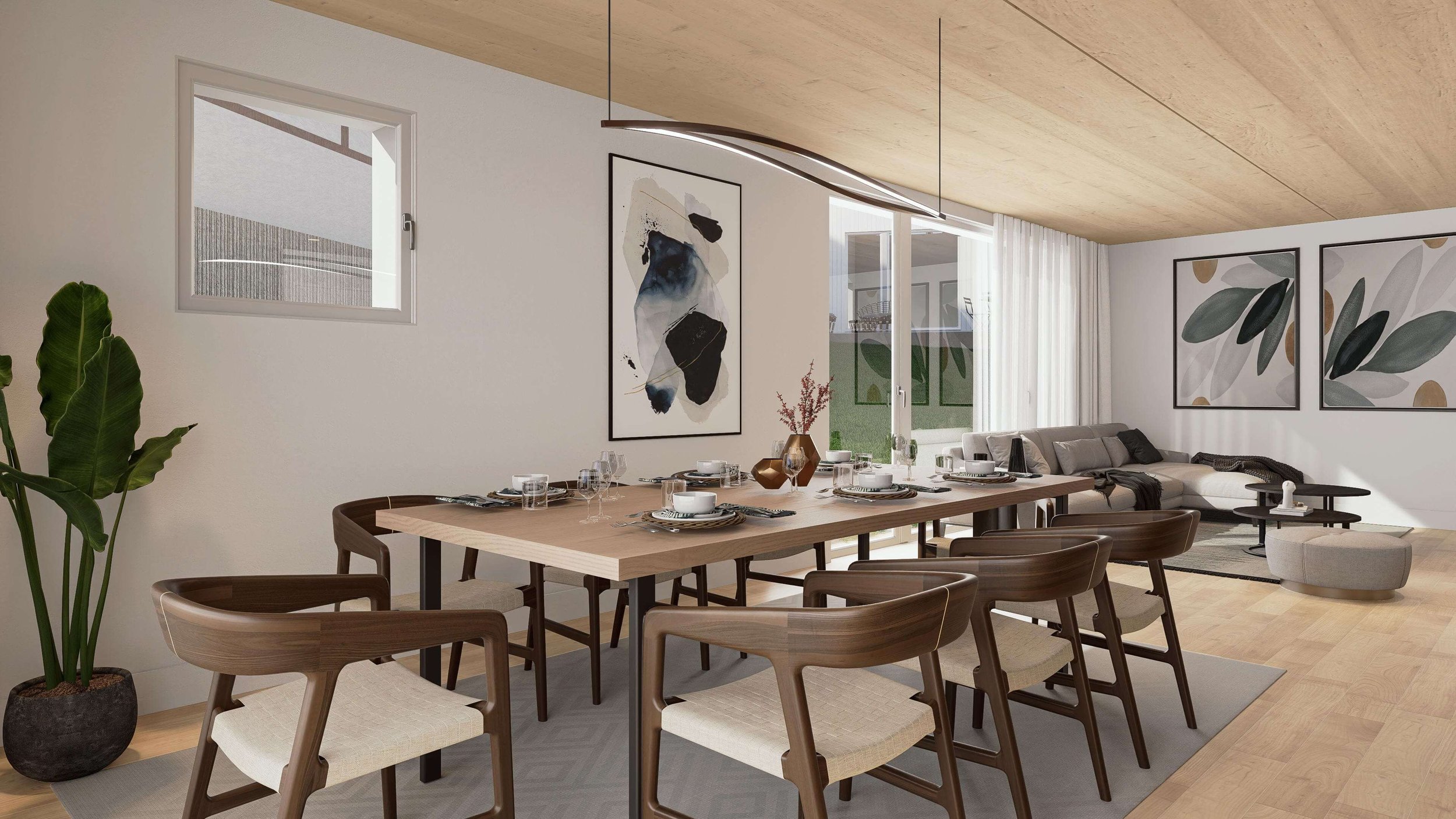Moderne, offene Wohnzimmer- und Esszimmerbereich mit hellen Wänden, Holzboden und großen Fenstern, die viel natürliches Licht hereingelassen, mit einem langen Holztisch, Teelicht-Vasen, stilvollen Stühlen, einer Couch, Wandkunst, und einem großen grü