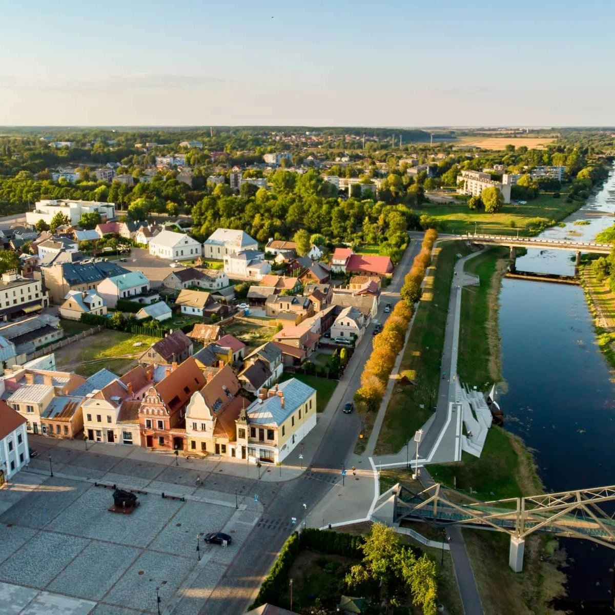 Have you been to Kėdainiai? 

Lithuania's multicultural heart with a Calvinist church, an Orthodox church, Lutheran and Catholic churches, and ancient synagogues that are out of use but still preserved.

#tourlithuania #kėdainiai