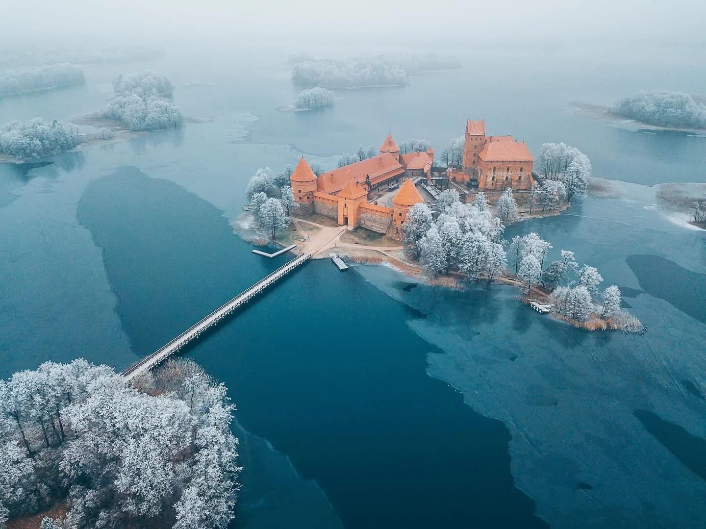 Winter is coming 🥶 #trakai #tourlithuania