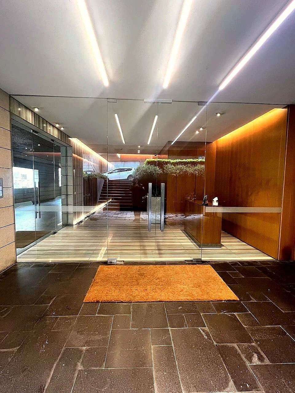 Van_Dyke_713_-4_enhanced.jpg