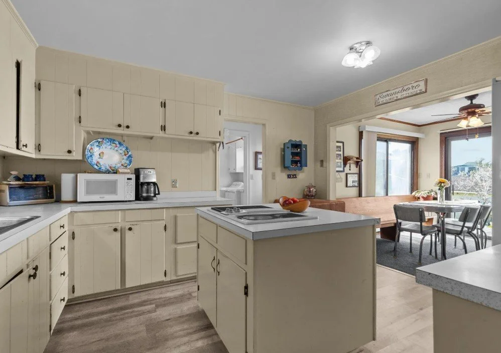 17 Kitchen and Dining.jpg