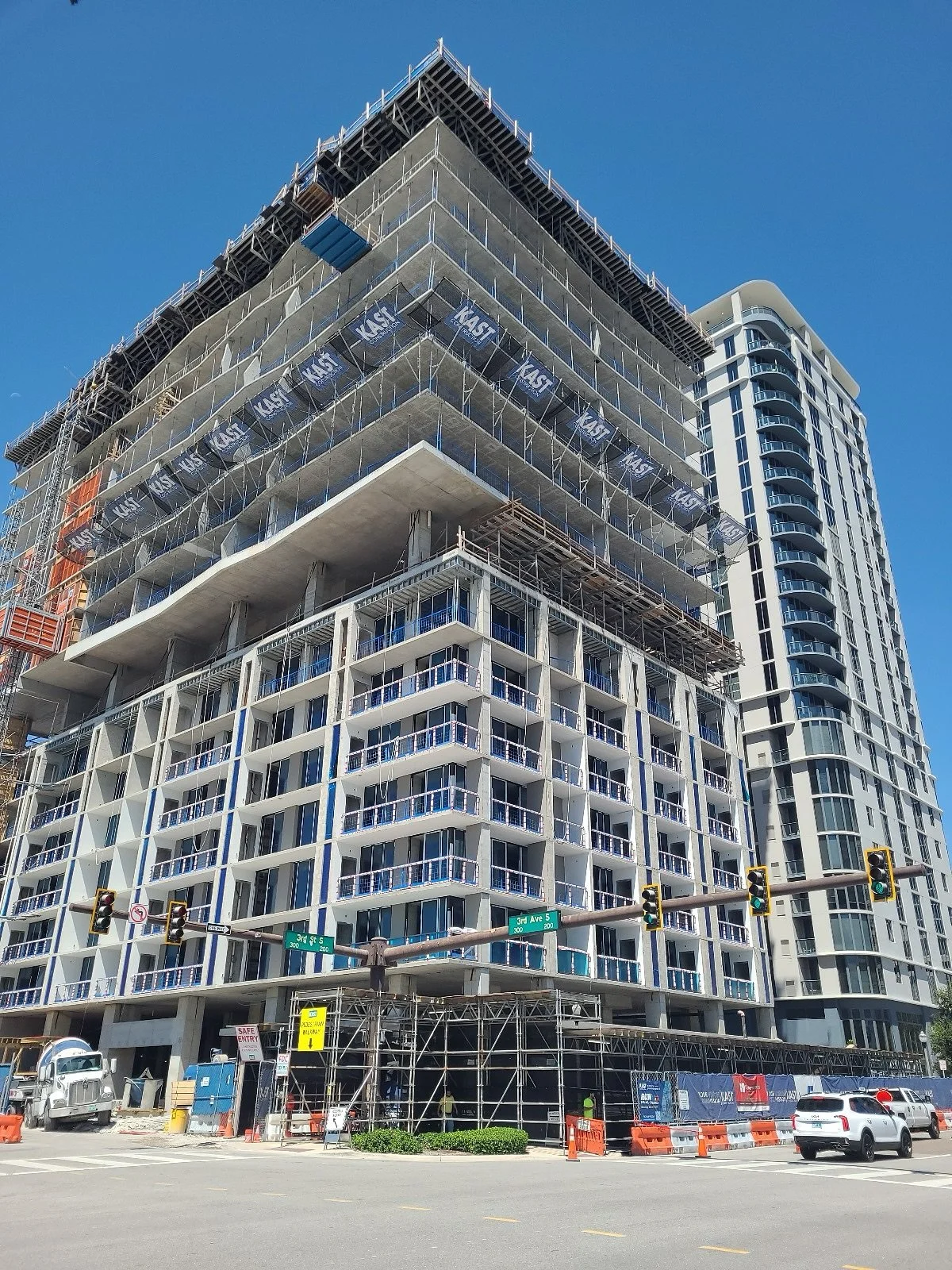 Progress at 3rd &amp; 3rd in St. Petersburg! ✨

The project keeps rising, and our team is making steady progress installing the windows and doors that will soon shape this skyline. Every detail counts, and we&rsquo;re proud to bring precision and qua