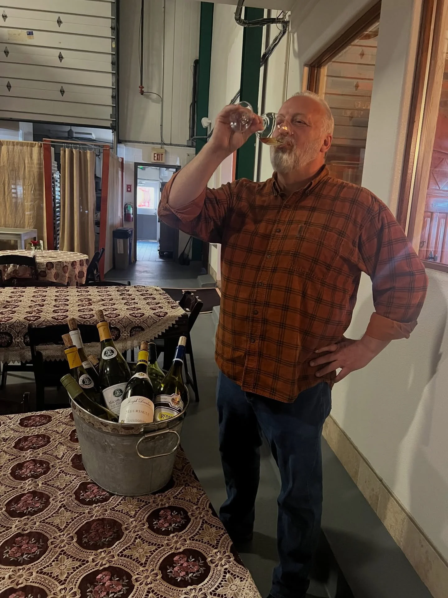 GM Phillip recently started leading variety-specific tasting seminars  for Le Vigne staff. Phillip selects several  representative wines from around the world for the theme, and takes us through the tasting, presenting stats, facts, and interesting i